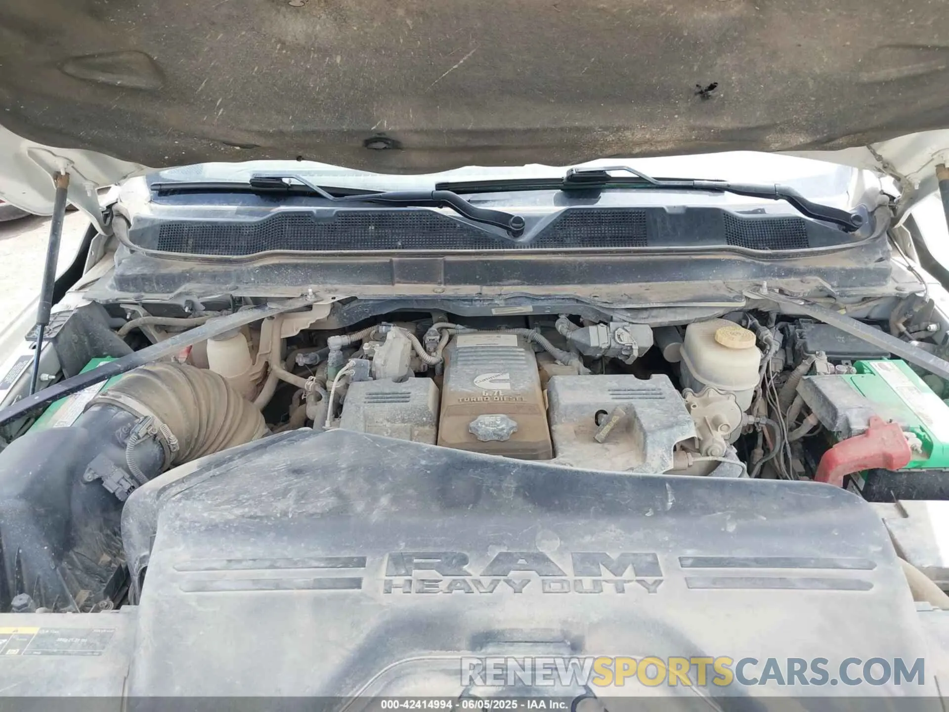 5 Photograph of a damaged car 3C6UR5HL4NG130960 RAM 2500 2022