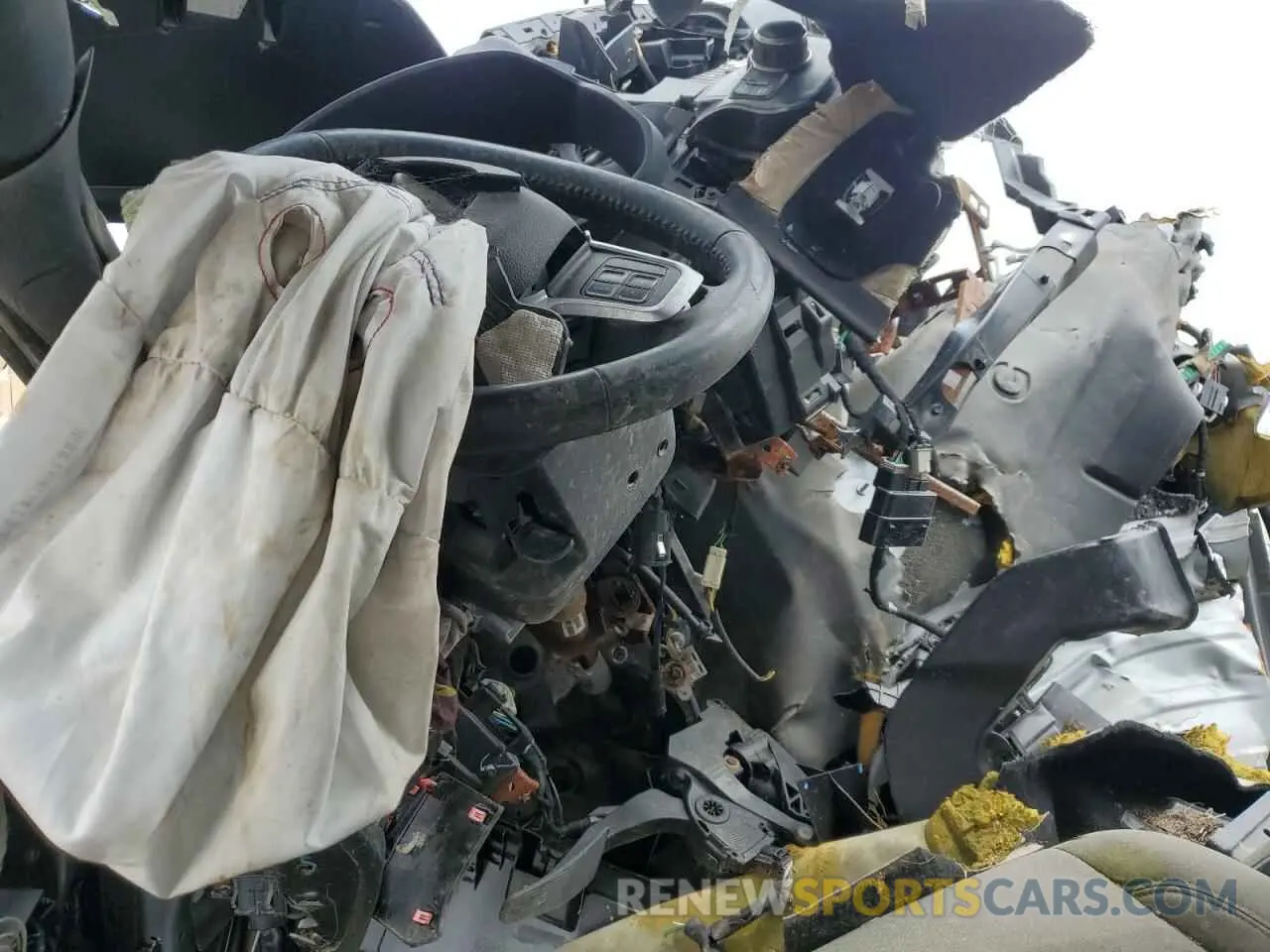 8 Photograph of a damaged car 3C6UR5JJ9NG305146 RAM 2500 2022