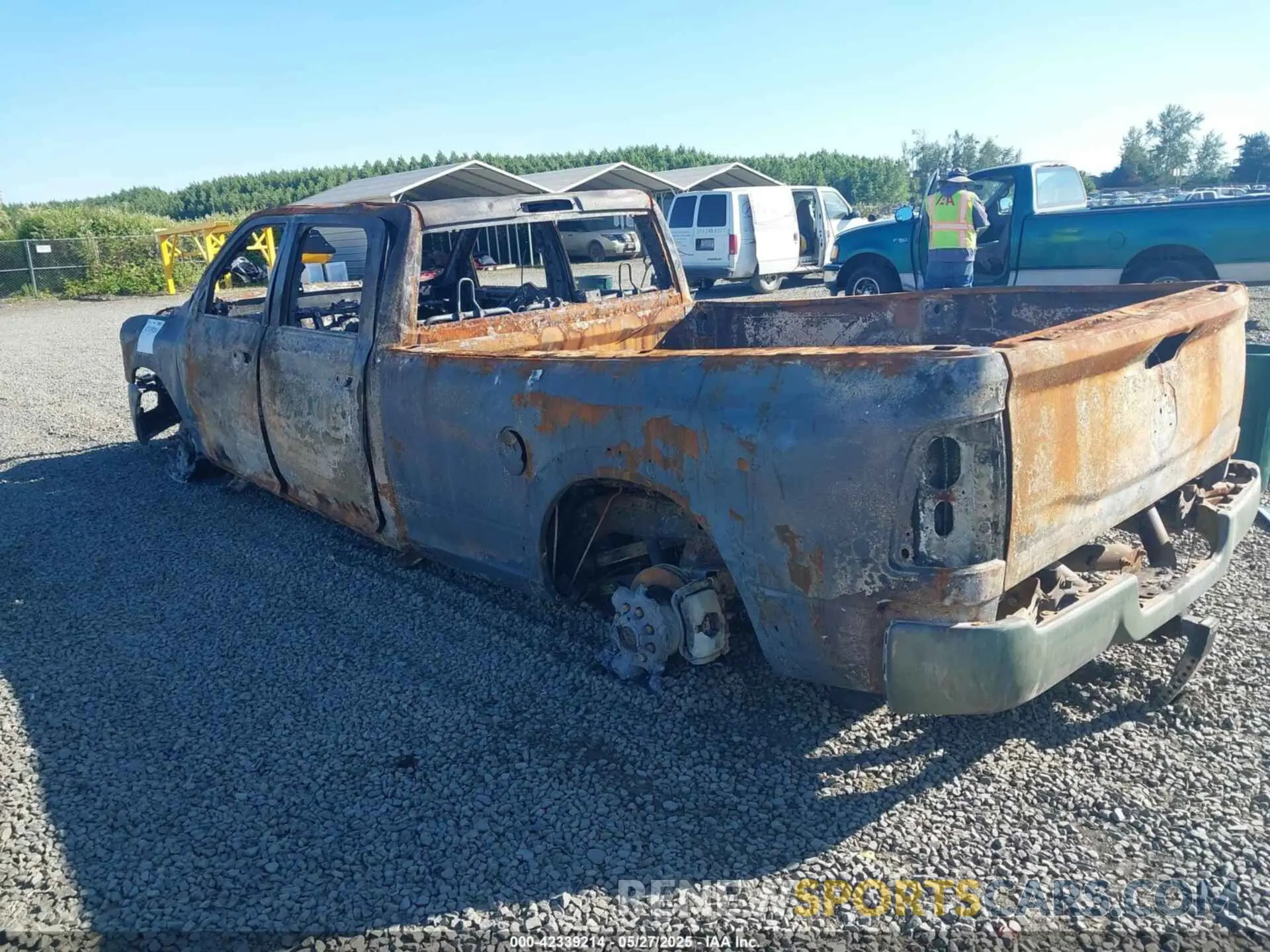 3 Photograph of a damaged car 3C6UR5KL6NG262224 RAM 2500 2022