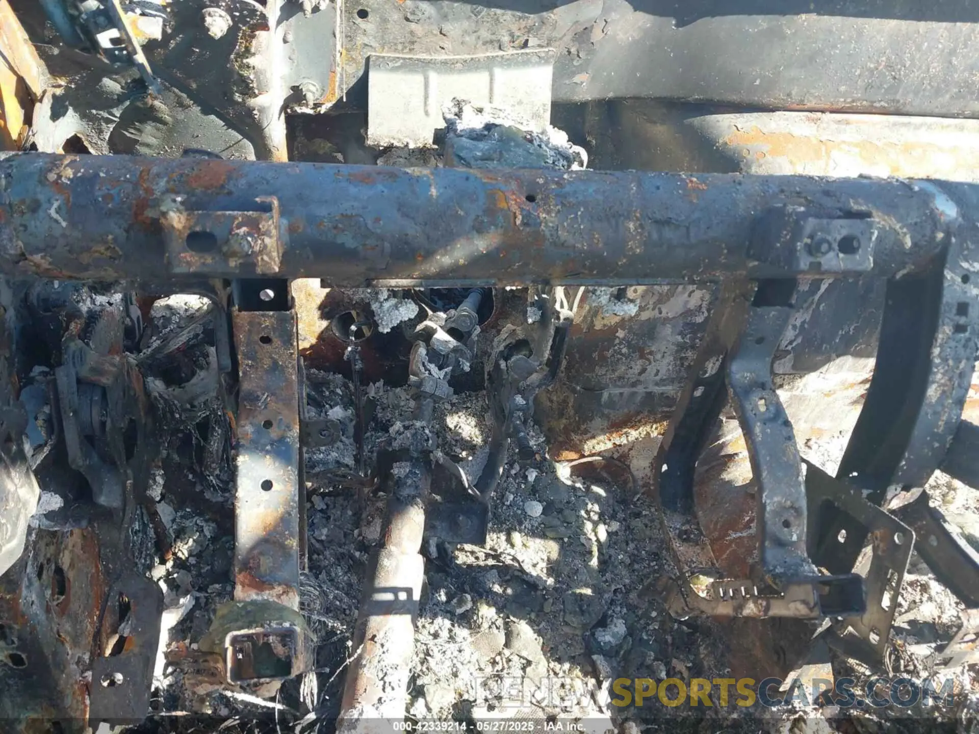 7 Photograph of a damaged car 3C6UR5KL6NG262224 RAM 2500 2022