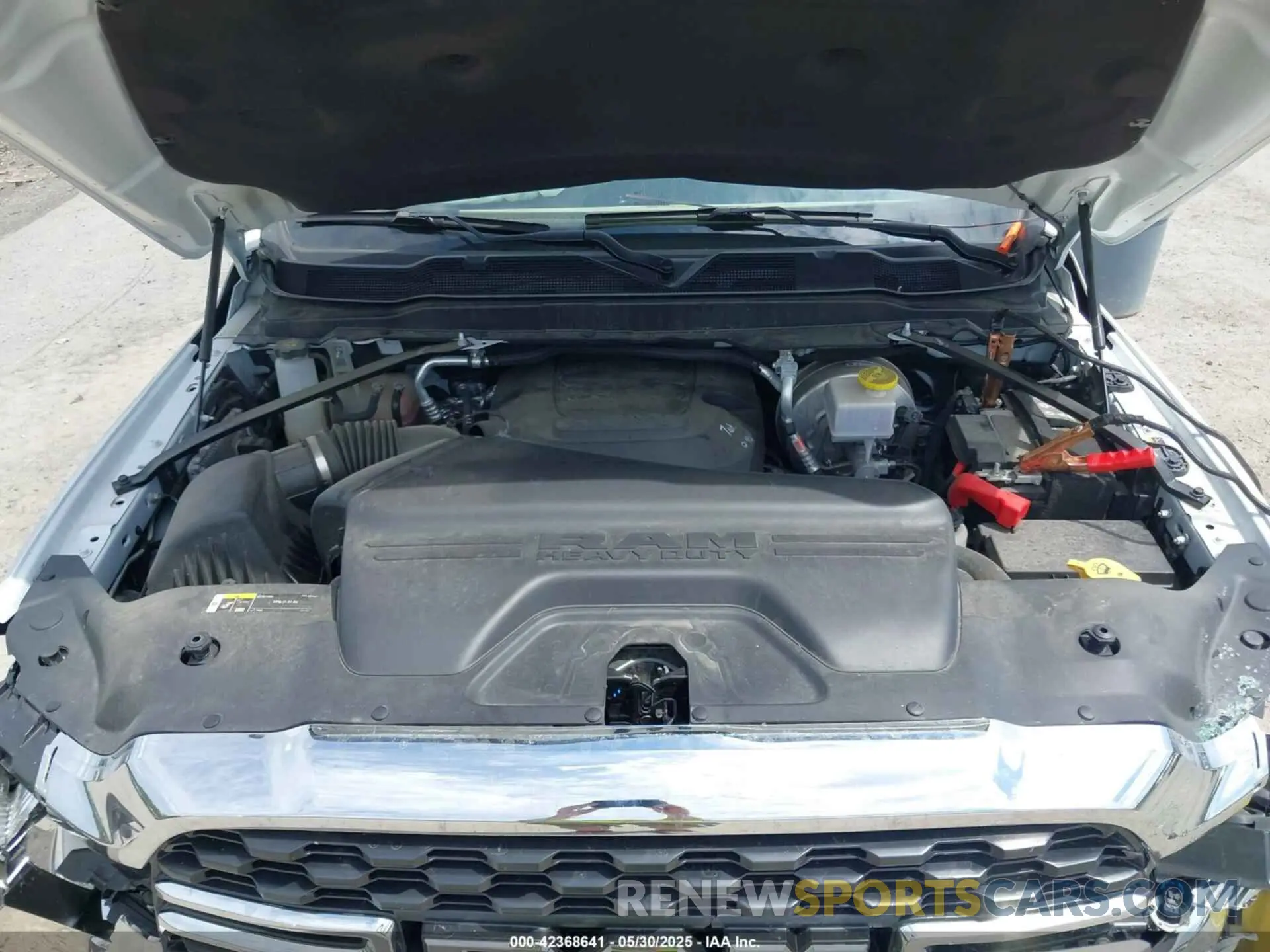 10 Photograph of a damaged car 3C6UR5MJ0NG383441 RAM 2500 2022