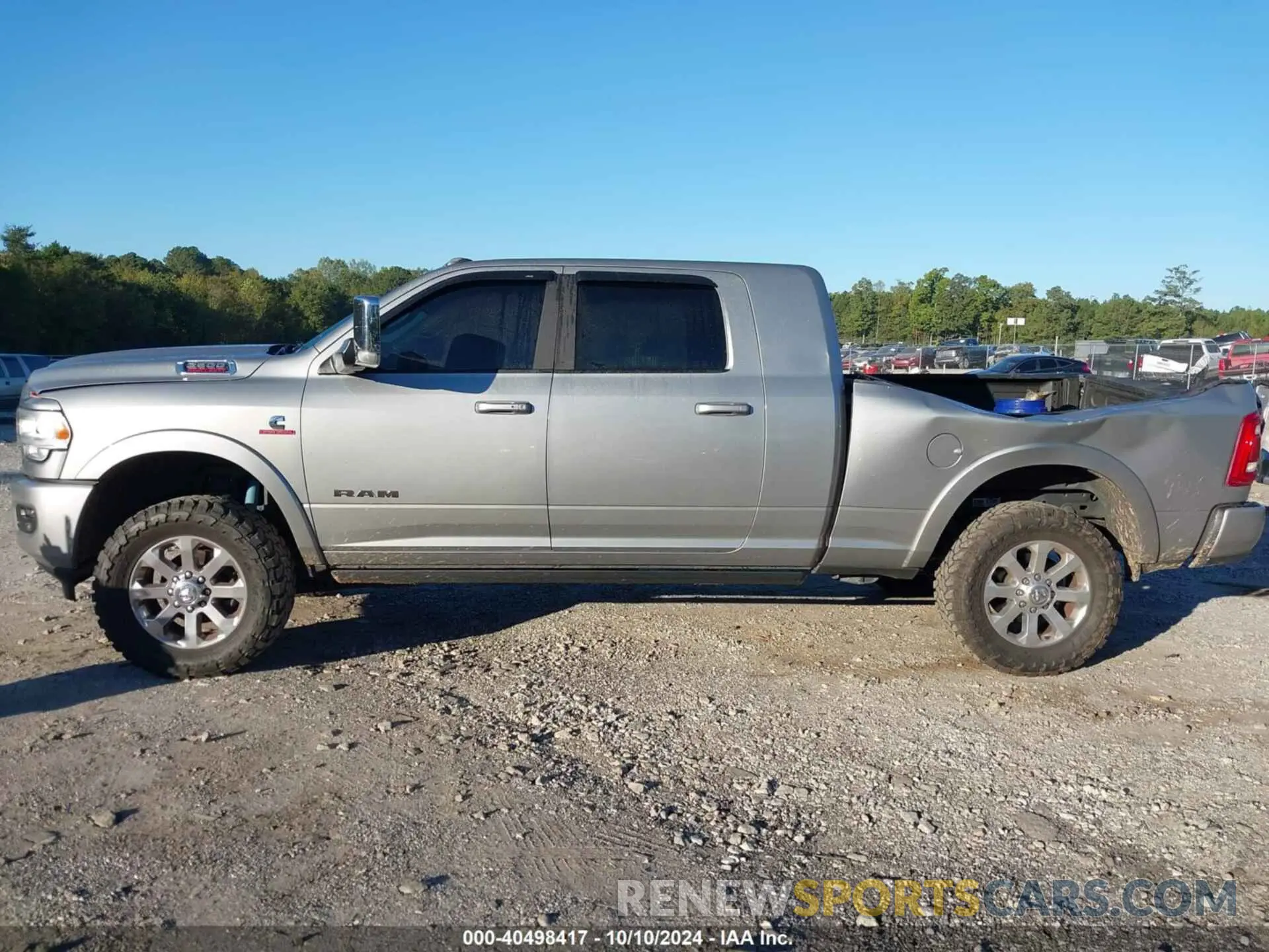 14 Photograph of a damaged car 3C6UR5NL3NG433751 RAM 2500 2022