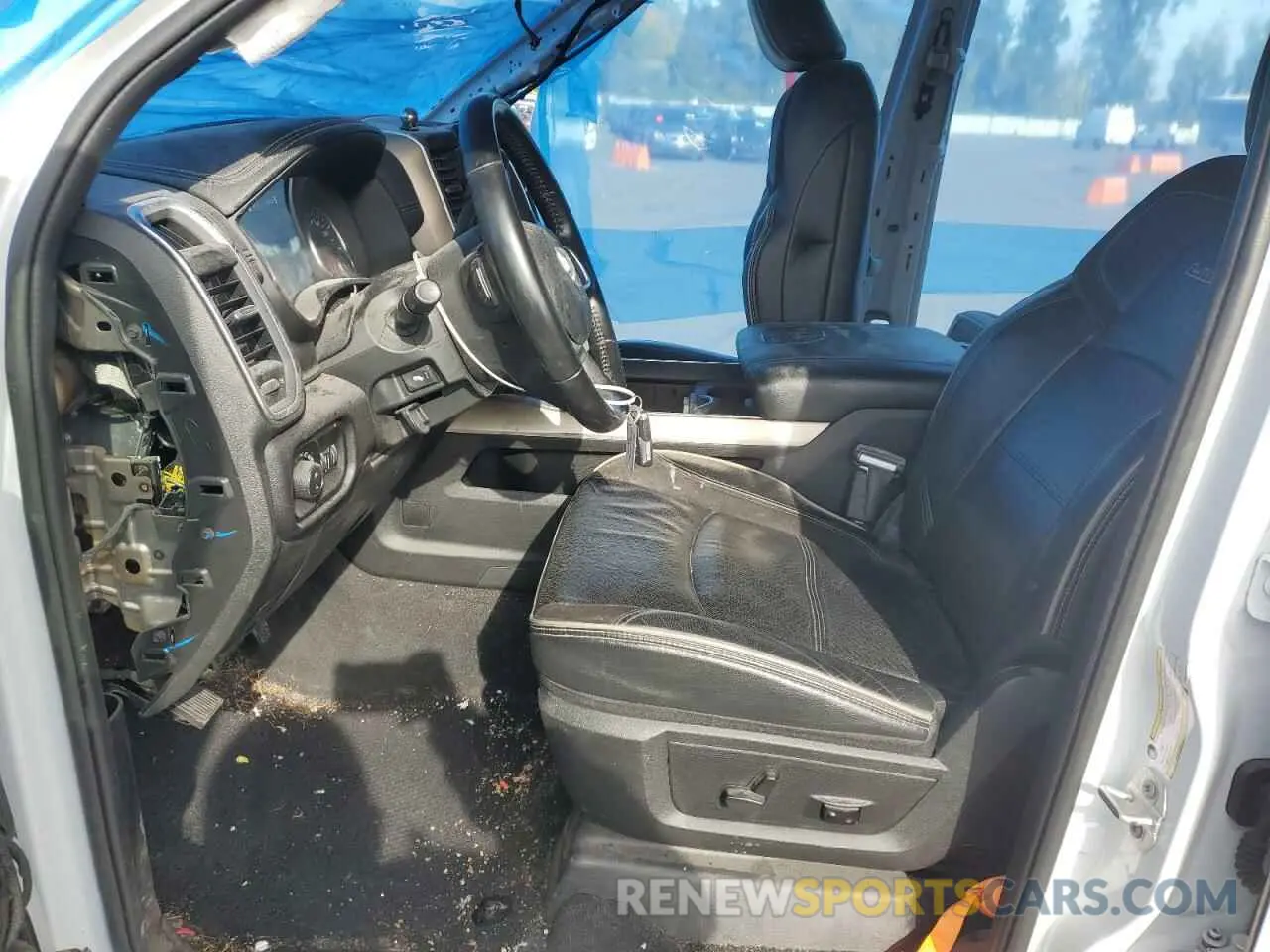 7 Photograph of a damaged car 3C6UR5NL7NG222536 RAM 2500 2022