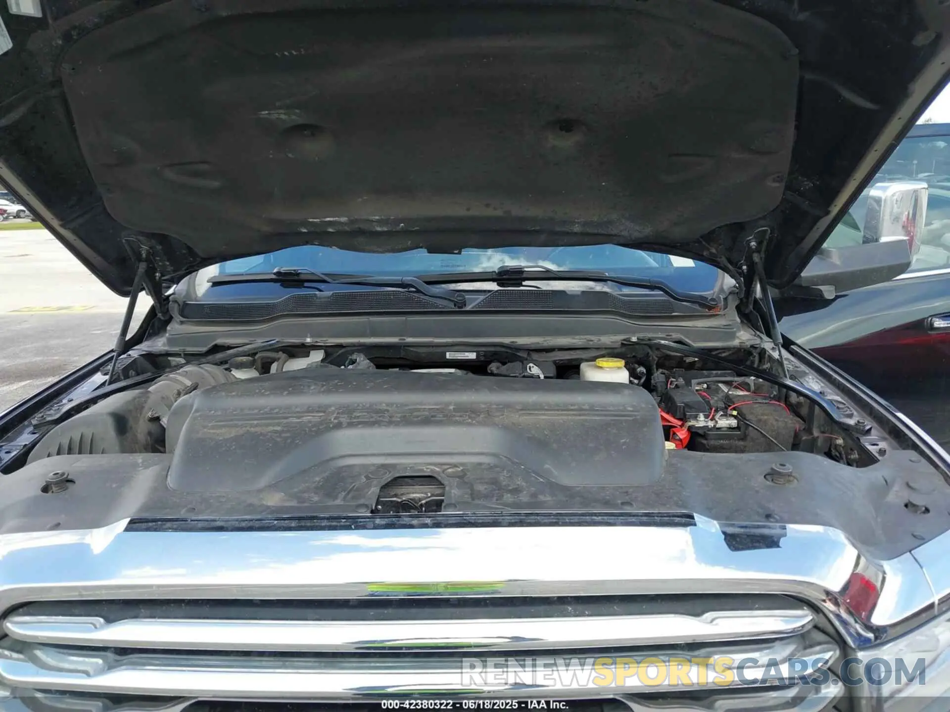 10 Photograph of a damaged car 3C6UR5PL8NG158407 RAM 2500 2022
