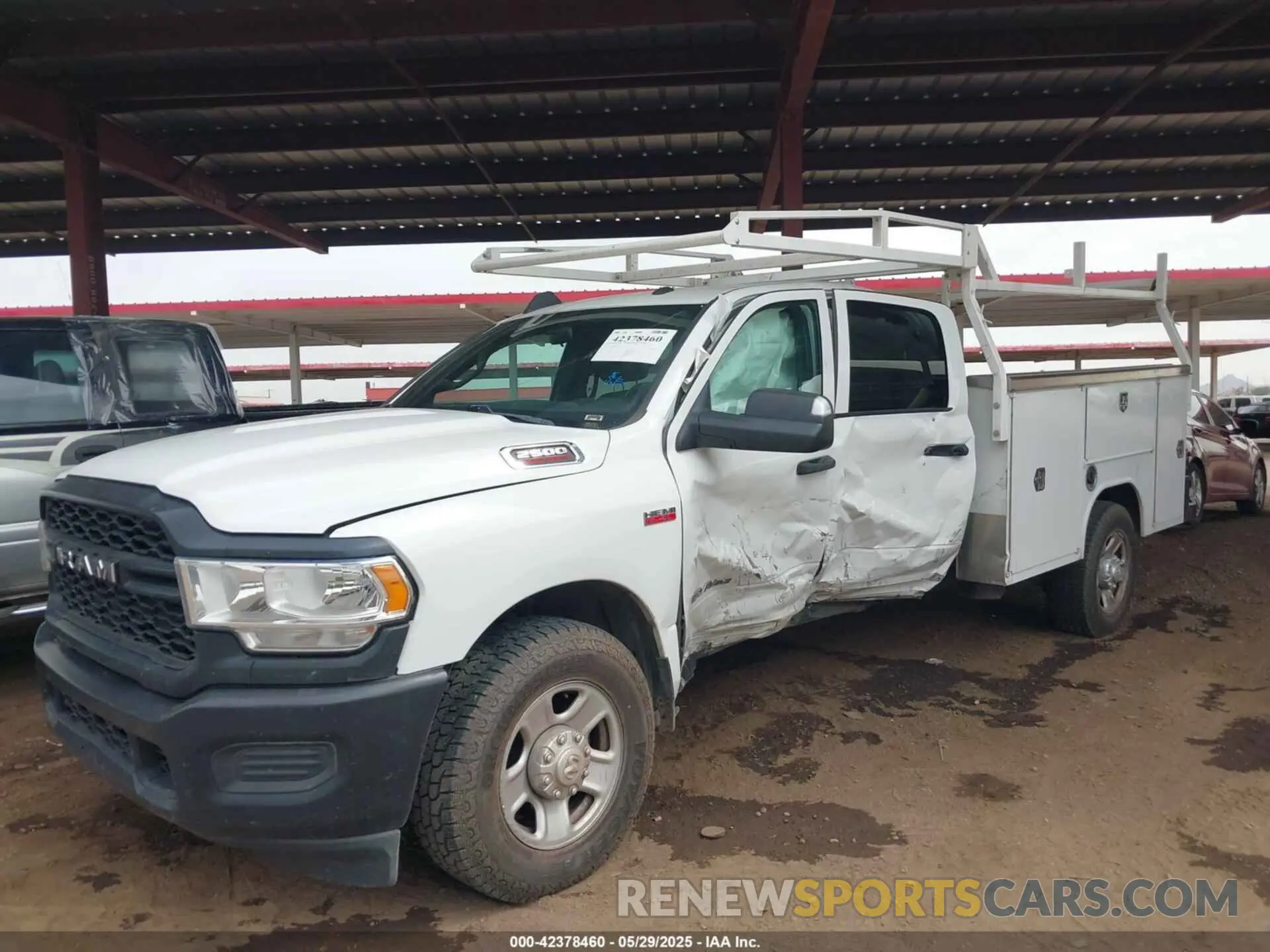 2 Photograph of a damaged car 3C7WR4HJXNG108118 RAM 2500 2022