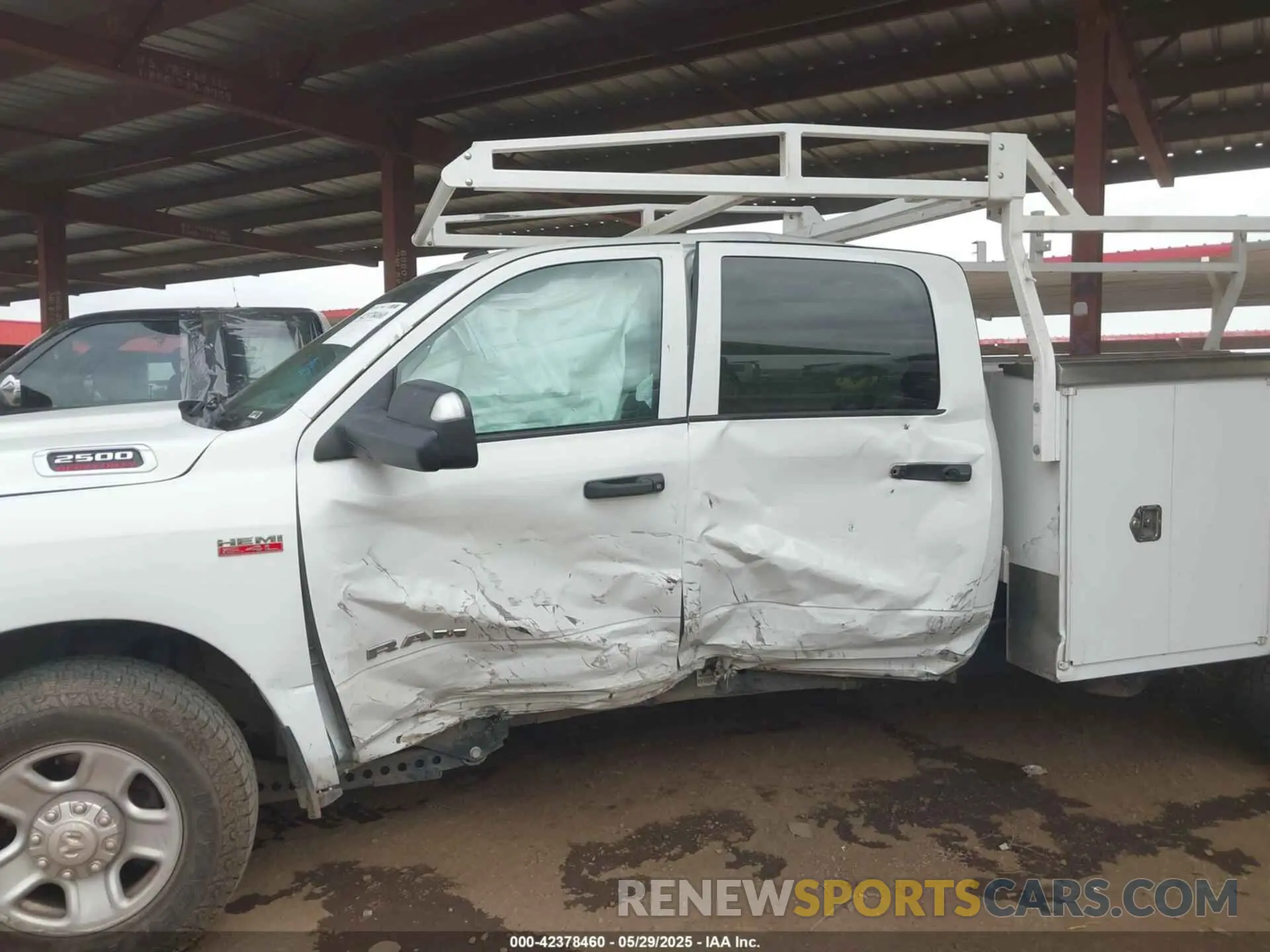 6 Photograph of a damaged car 3C7WR4HJXNG108118 RAM 2500 2022