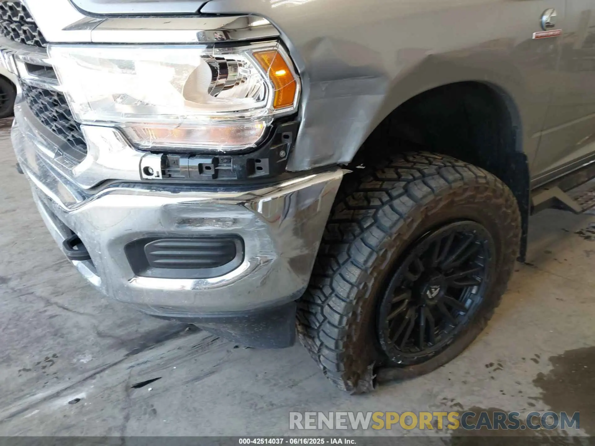 6 Photograph of a damaged car 3C6UR5CL6PG500249 RAM 2500 2023