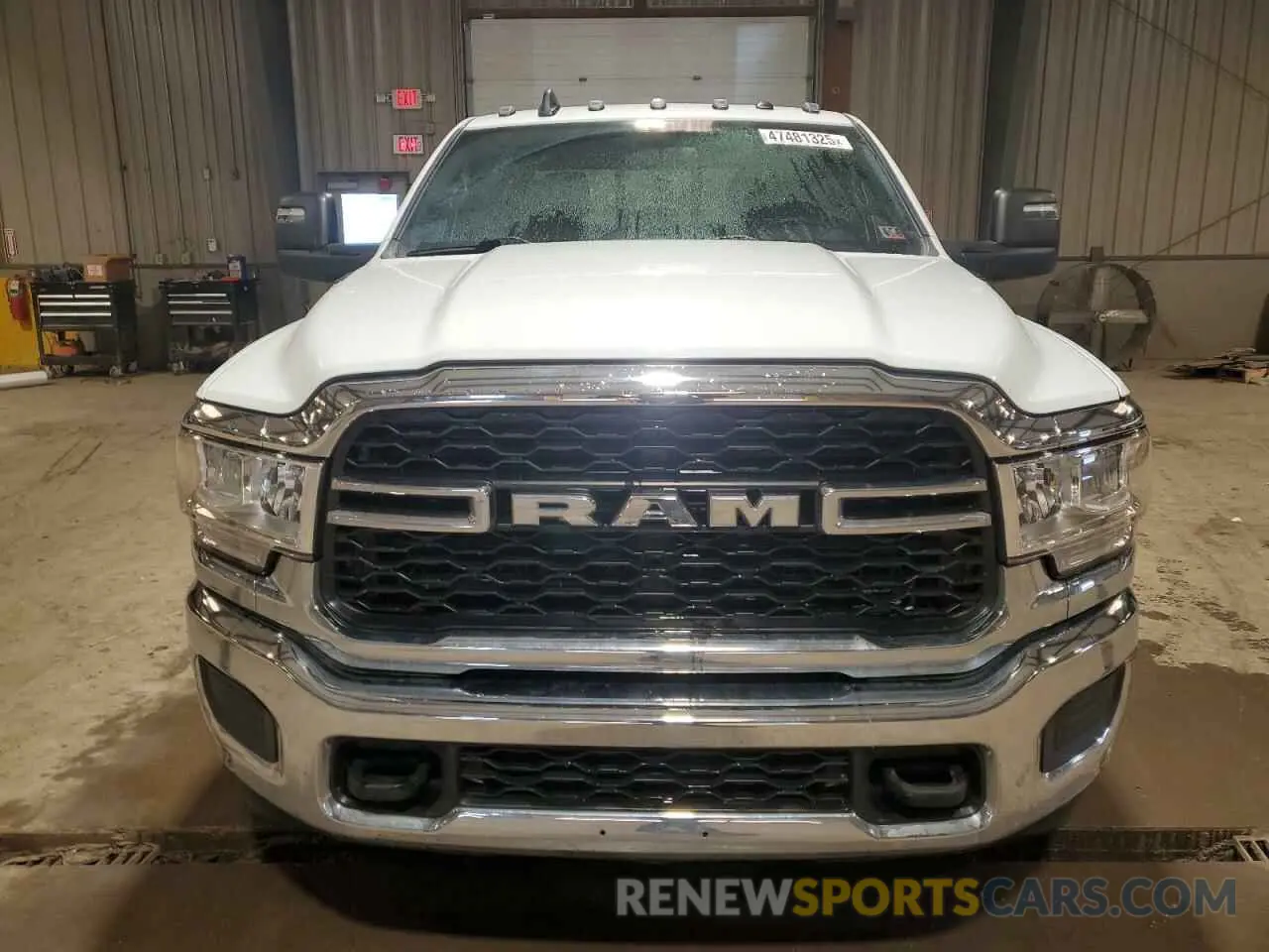 5 Photograph of a damaged car 3C6UR5CLXPG500318 RAM 2500 2023
