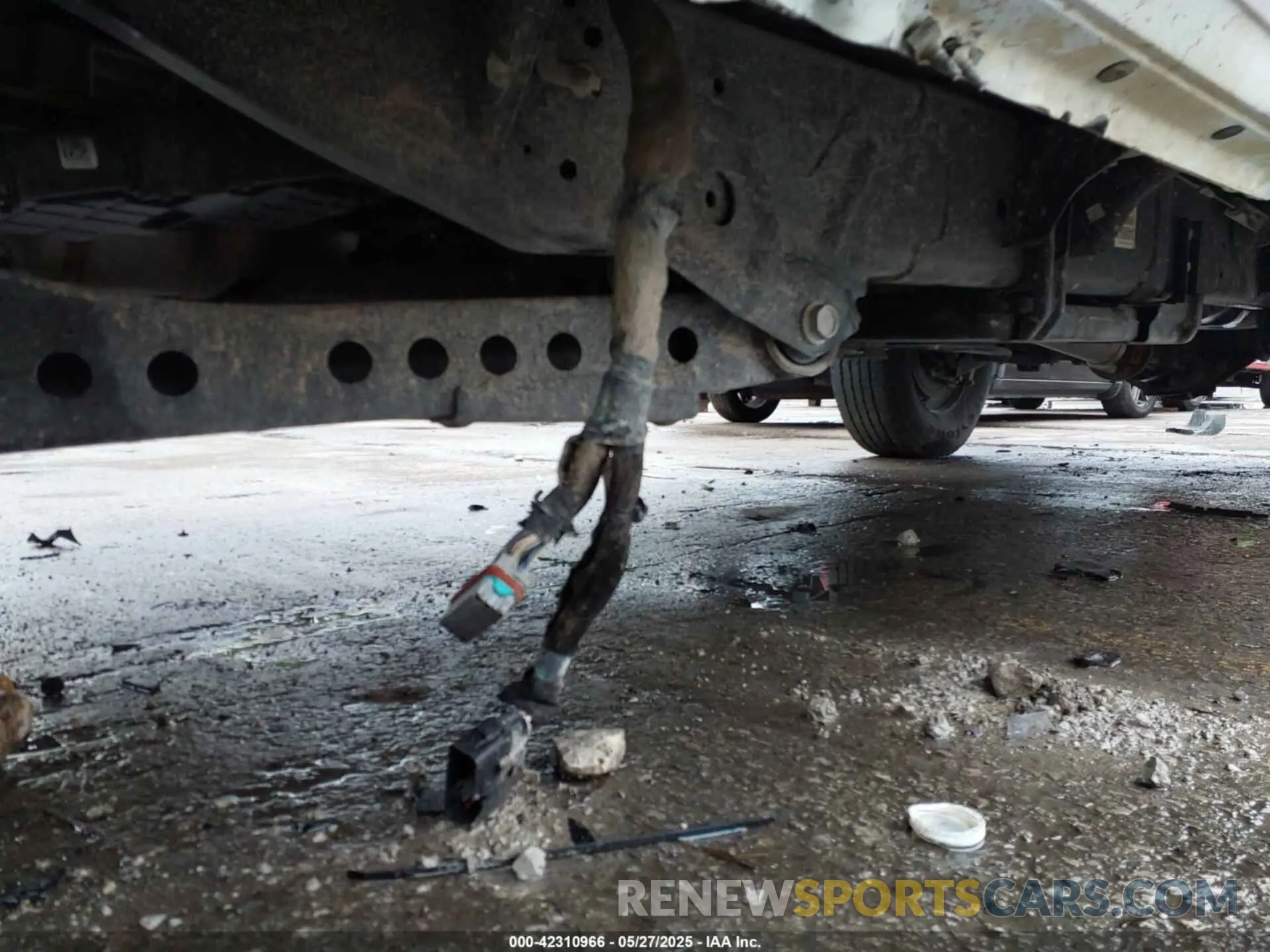 20 Photograph of a damaged car 3C6UR5CLXPG617834 RAM 2500 2023