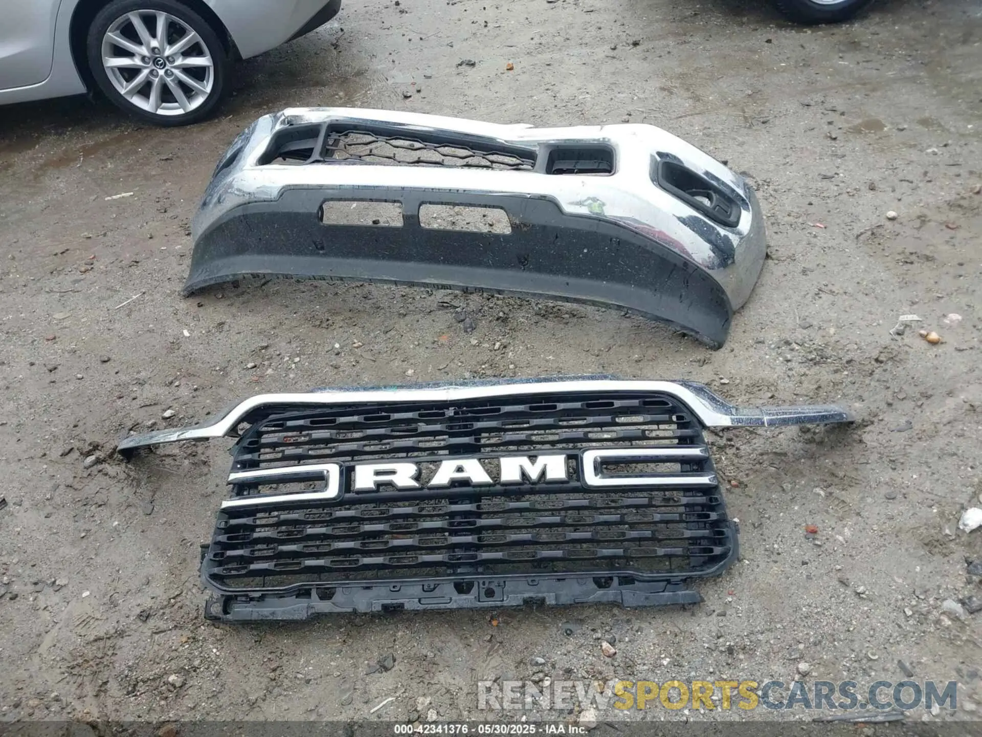 12 Photograph of a damaged car 3C6UR5DL3PG651435 RAM 2500 2023