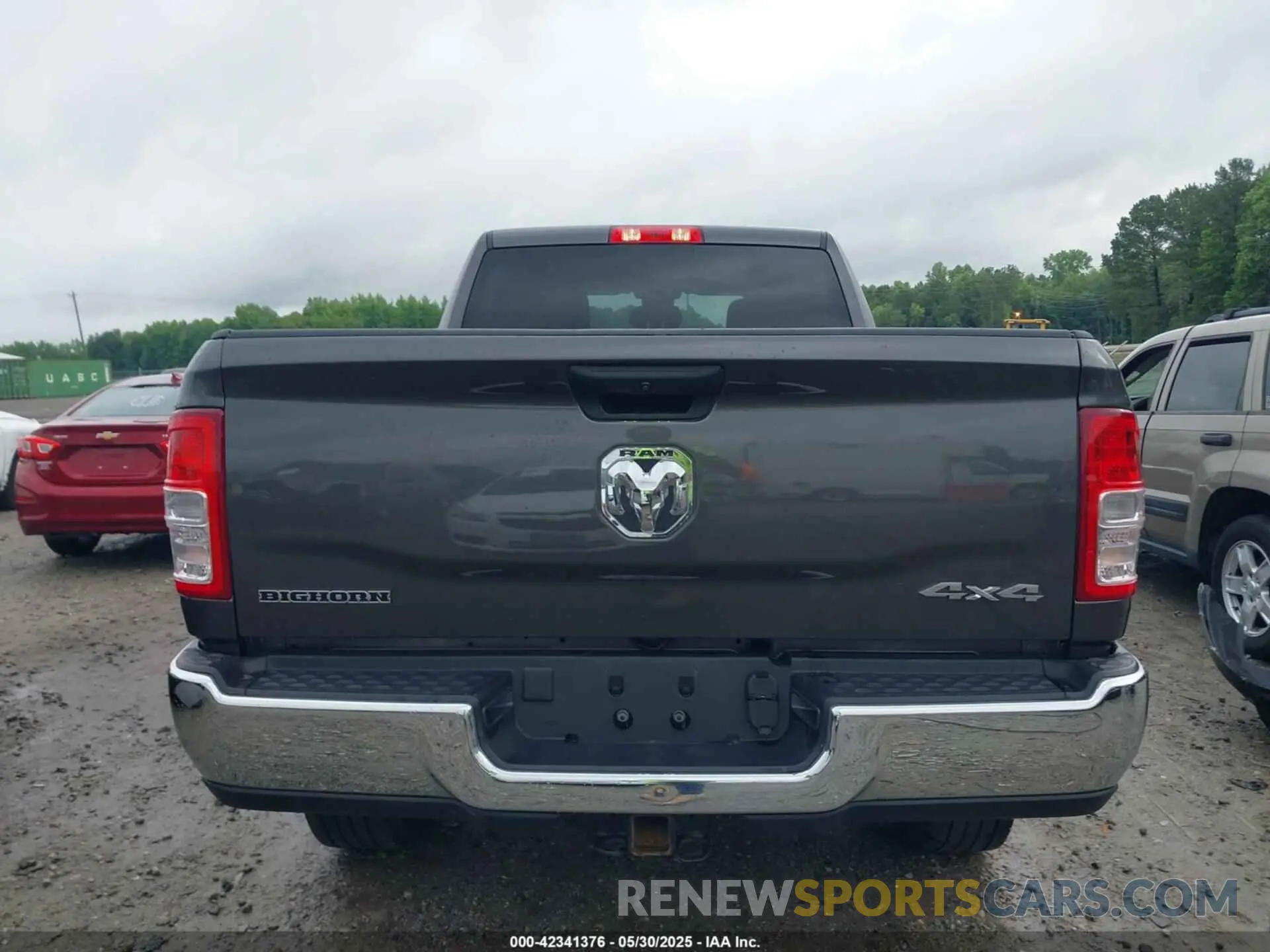 17 Photograph of a damaged car 3C6UR5DL3PG651435 RAM 2500 2023