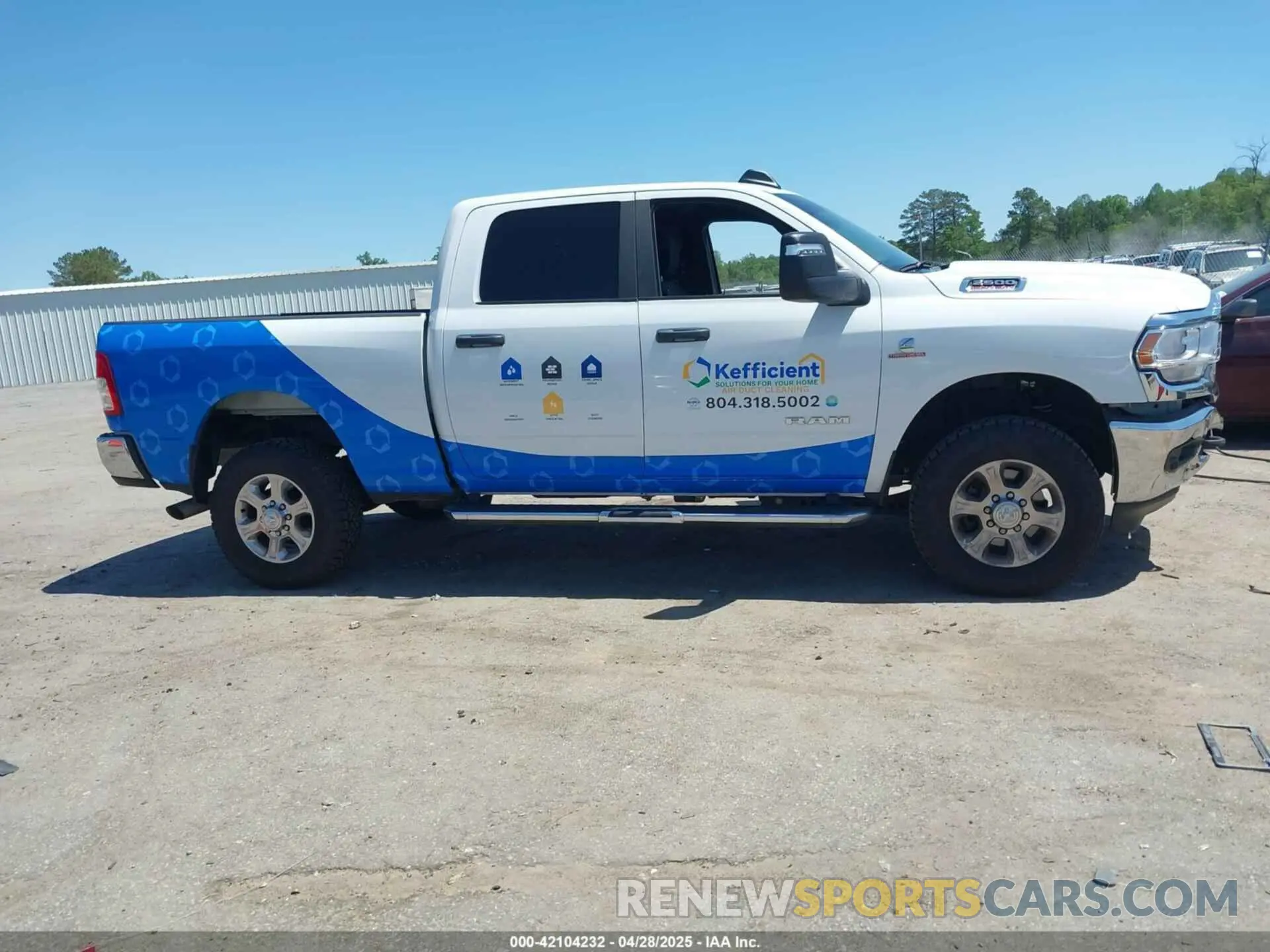 12 Photograph of a damaged car 3C6UR5DLXPG613278 RAM 2500 2023