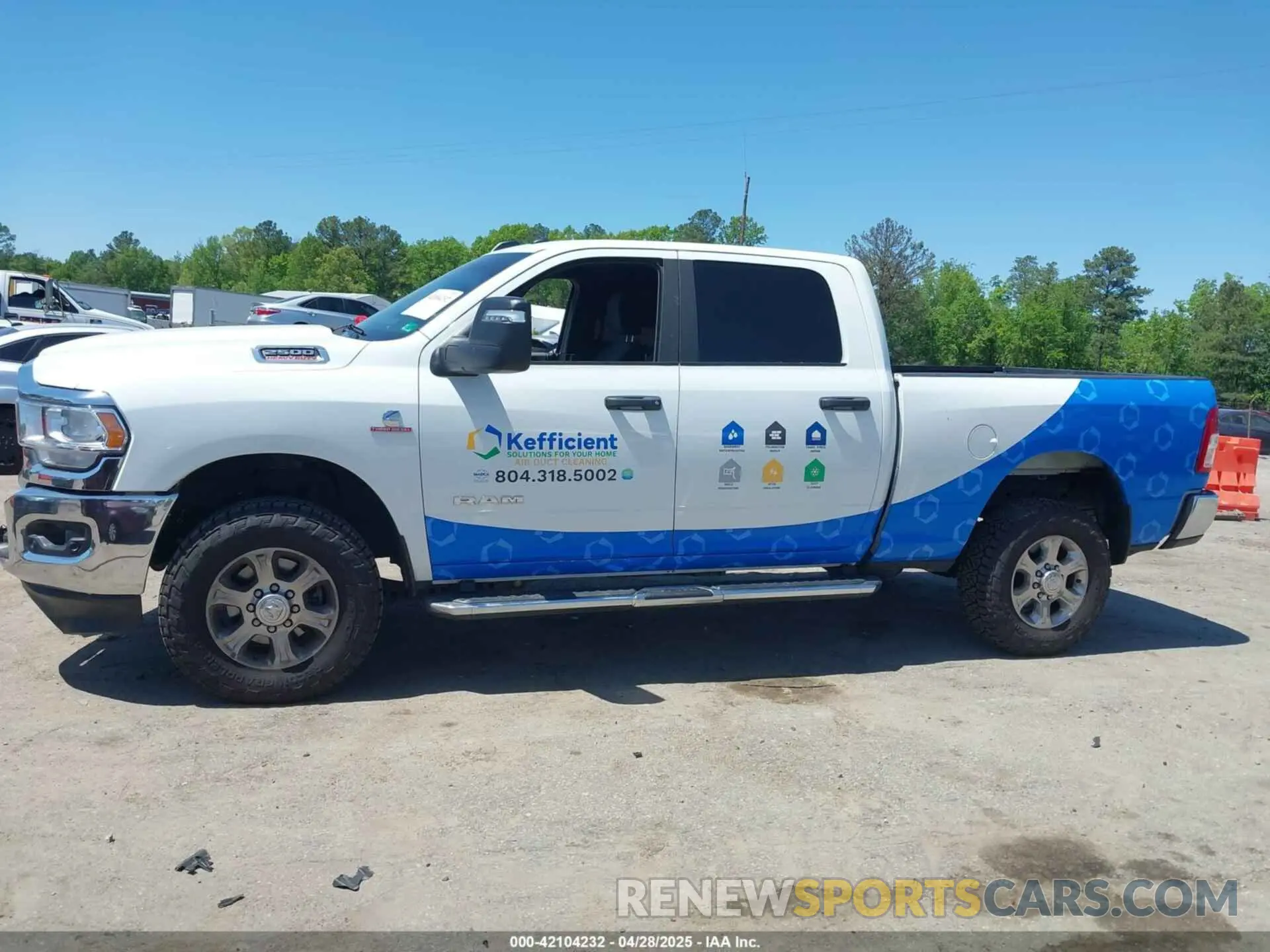13 Photograph of a damaged car 3C6UR5DLXPG613278 RAM 2500 2023