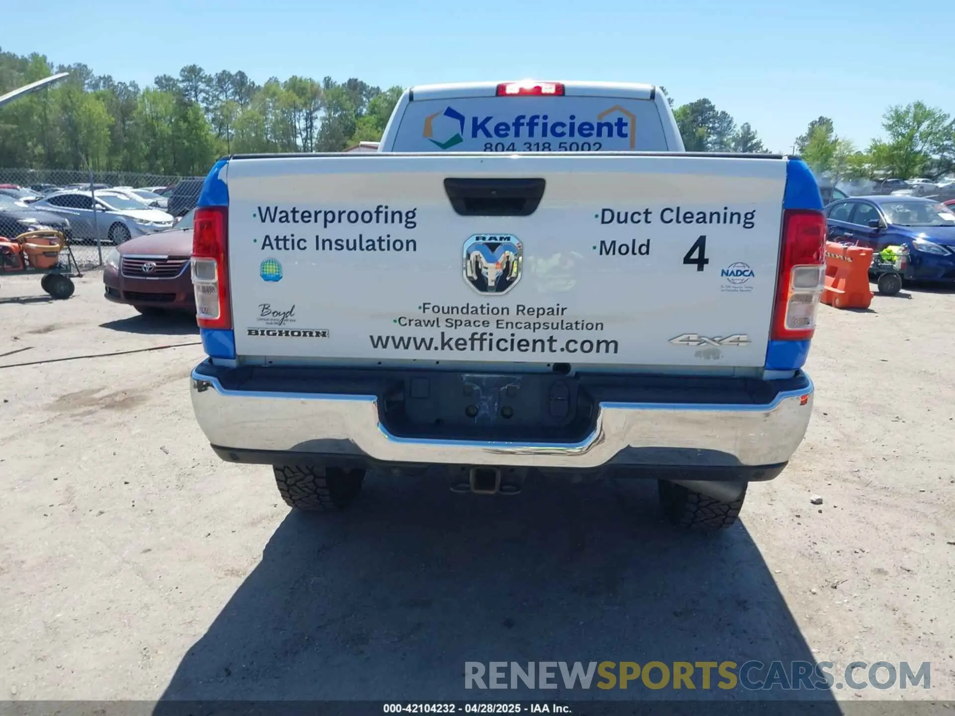 15 Photograph of a damaged car 3C6UR5DLXPG613278 RAM 2500 2023