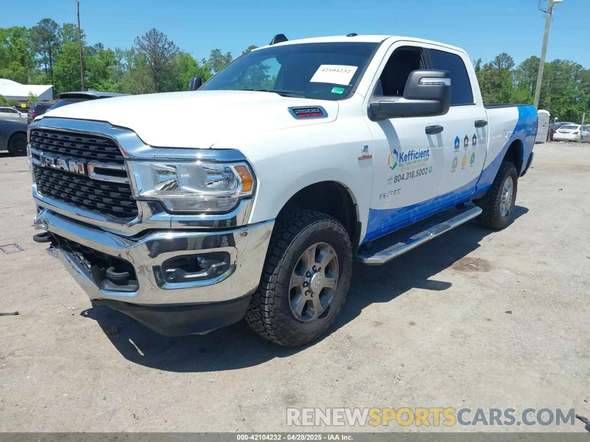 2 Photograph of a damaged car 3C6UR5DLXPG613278 RAM 2500 2023