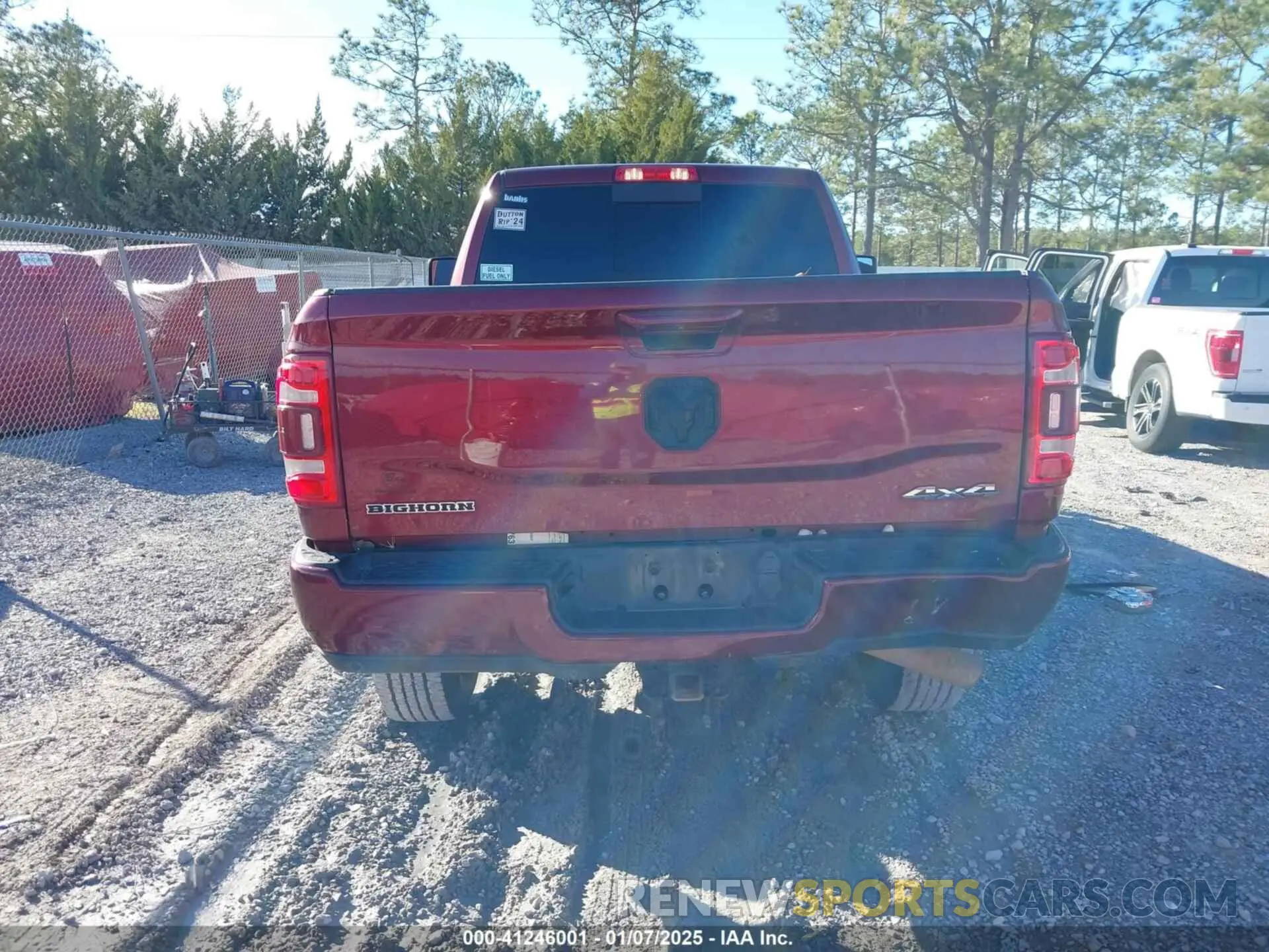 17 Photograph of a damaged car 3C6UR5DLXPG617315 RAM 2500 2023