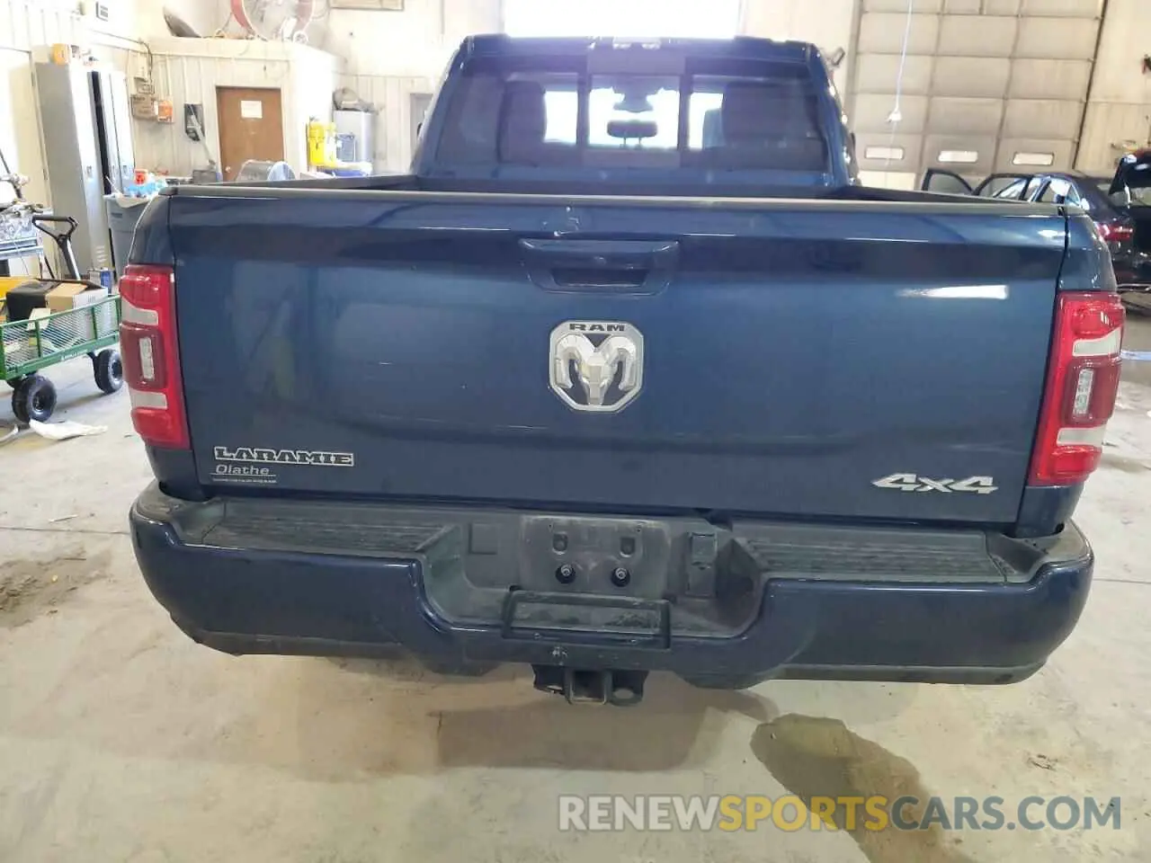6 Photograph of a damaged car 3C6UR5FL5PG500920 RAM 2500 2023