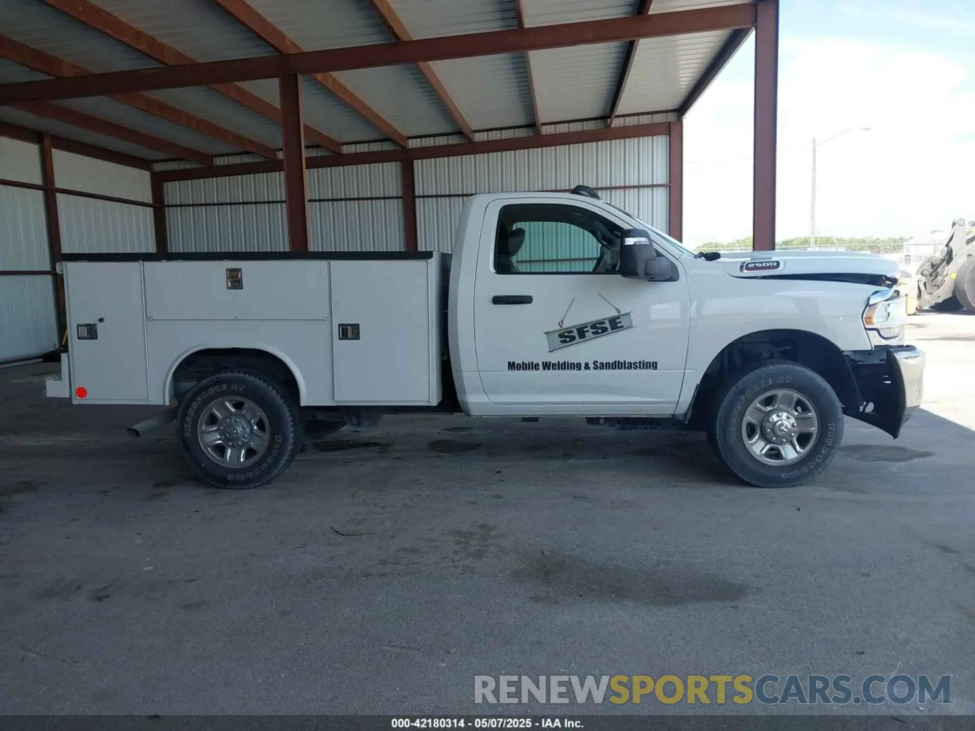 13 Photograph of a damaged car 3C7WR5AJ7PG567772 RAM 2500 2023