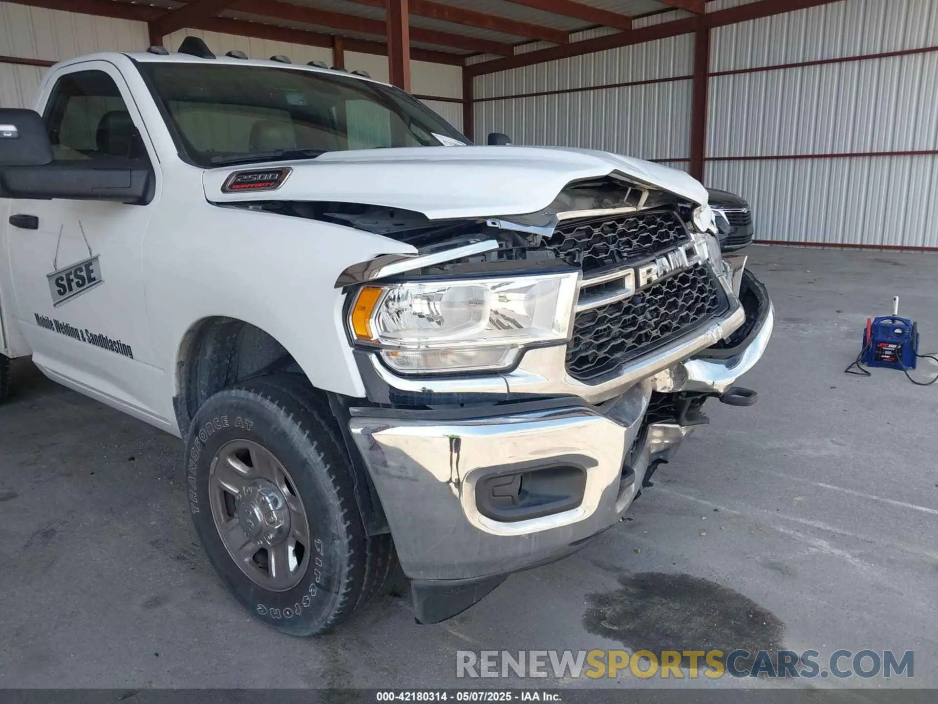 17 Photograph of a damaged car 3C7WR5AJ7PG567772 RAM 2500 2023