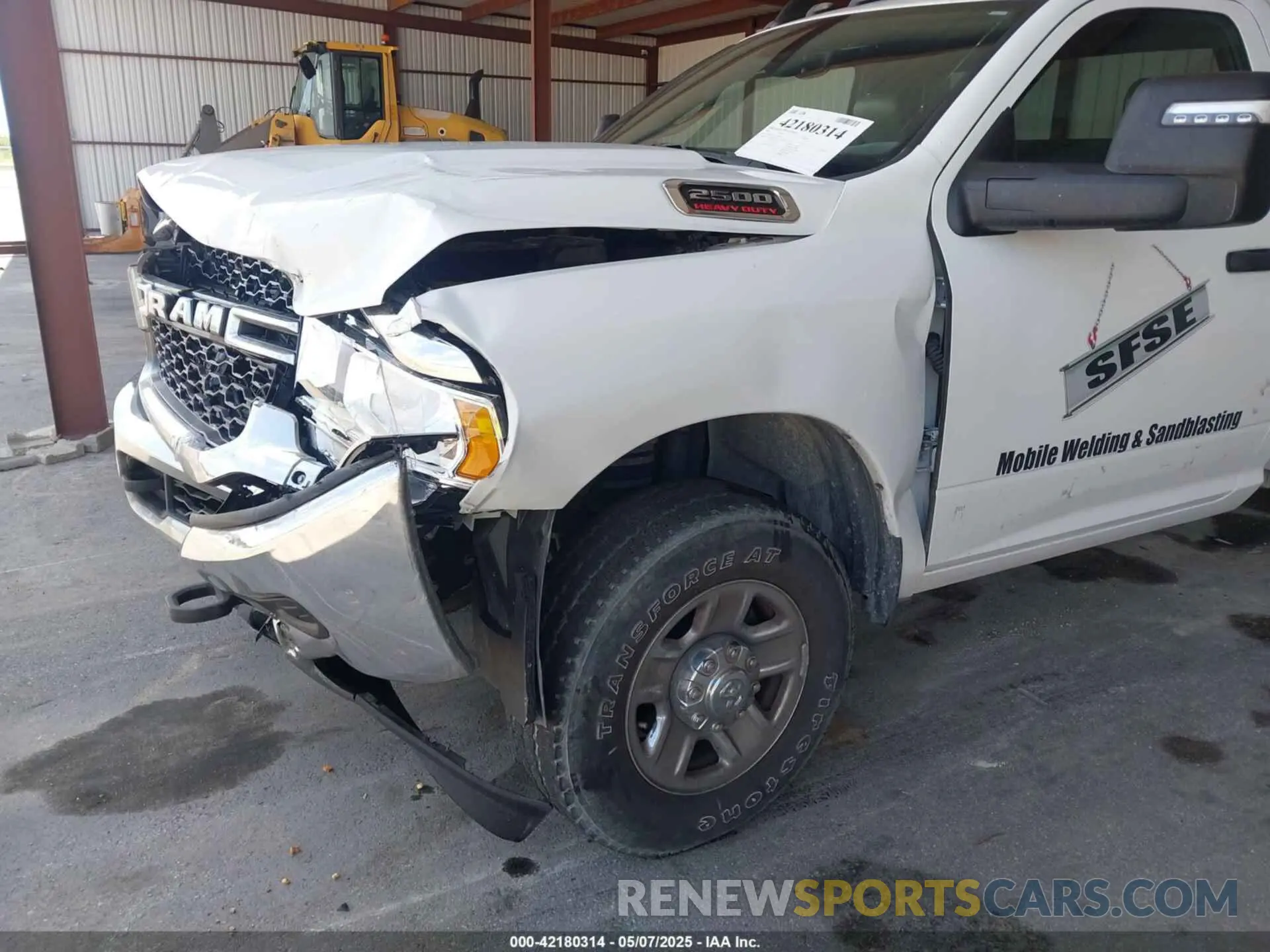 18 Photograph of a damaged car 3C7WR5AJ7PG567772 RAM 2500 2023