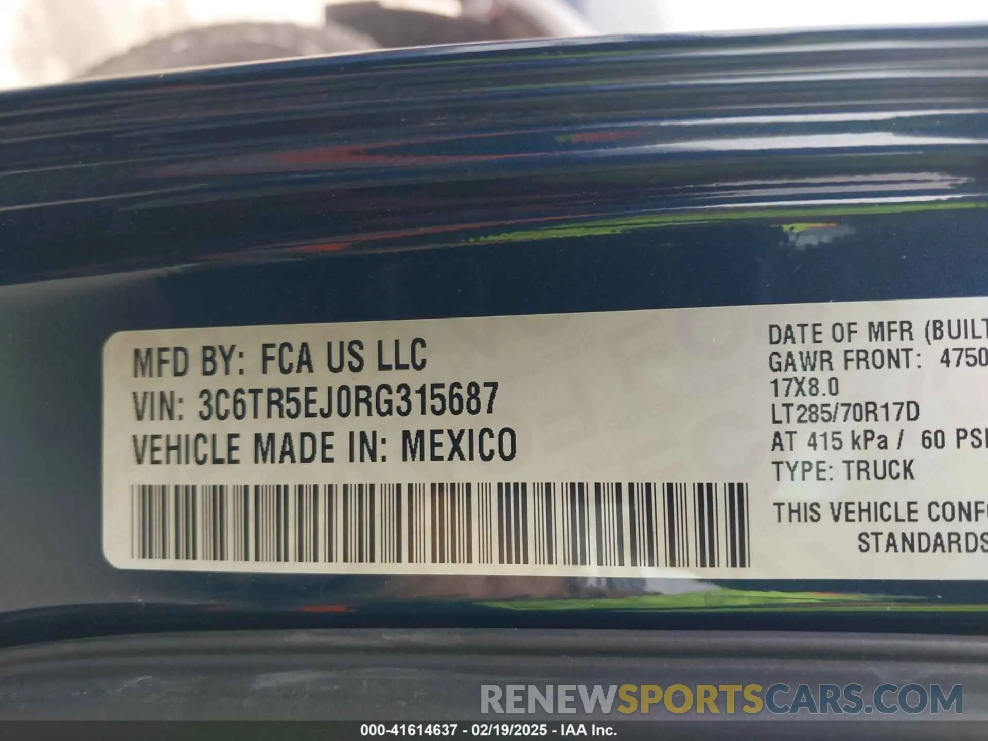 9 Photograph of a damaged car 3C6TR5EJ0RG315687 RAM 2500 2024