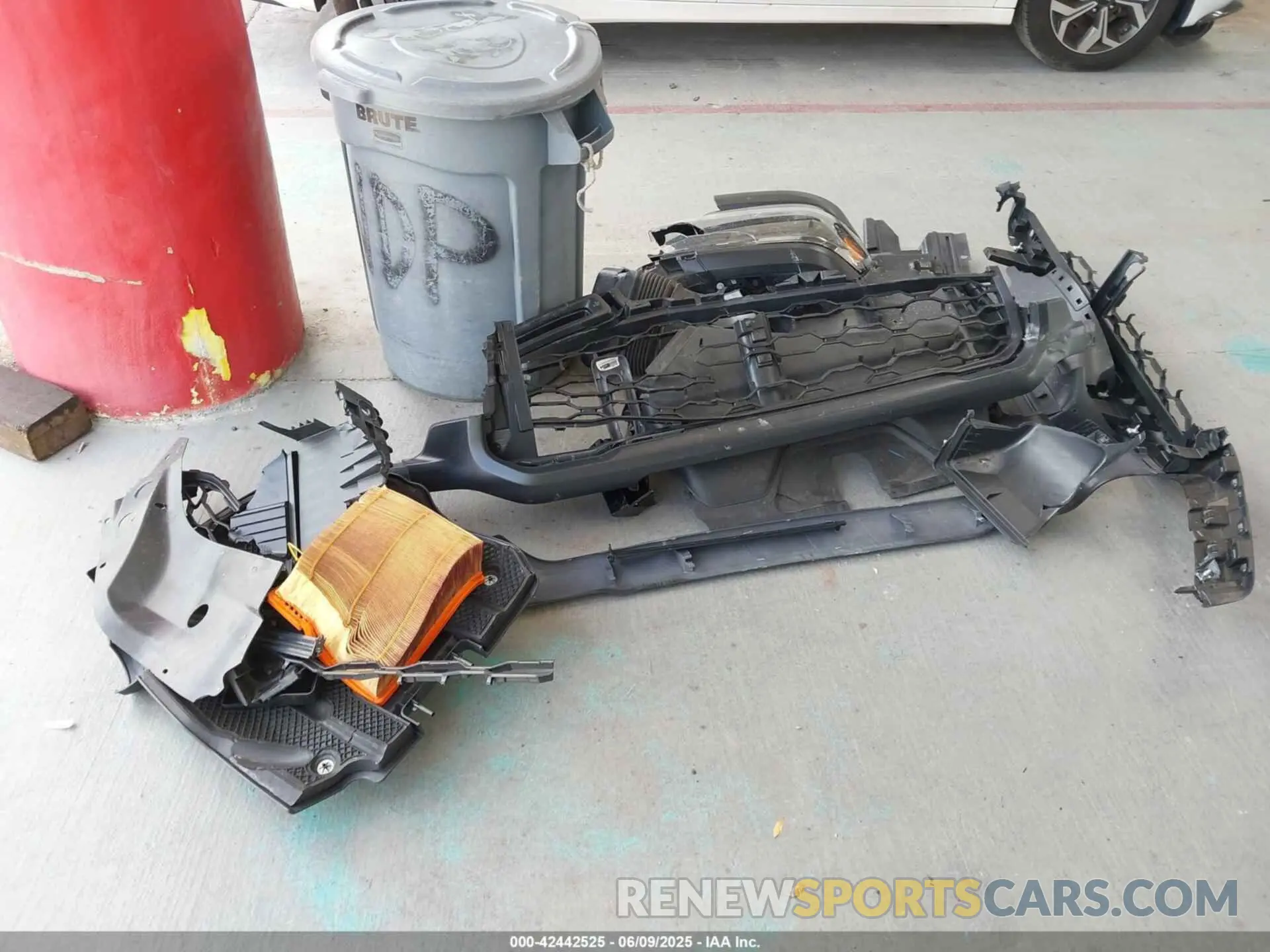 12 Photograph of a damaged car 3C6UR5CJ4RG267621 RAM 2500 2024