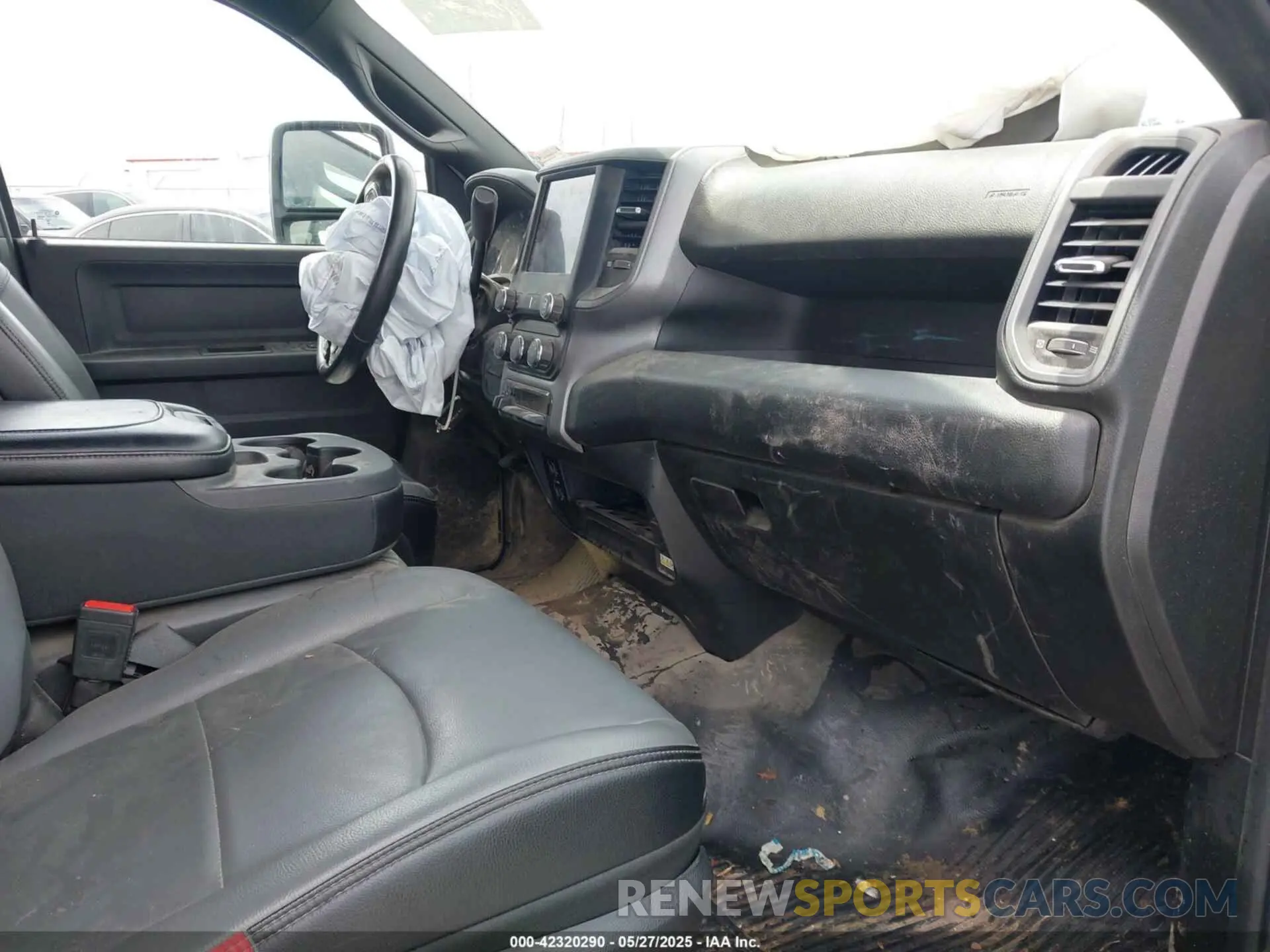 5 Photograph of a damaged car 3C6UR5CL7RG294071 RAM 2500 2024