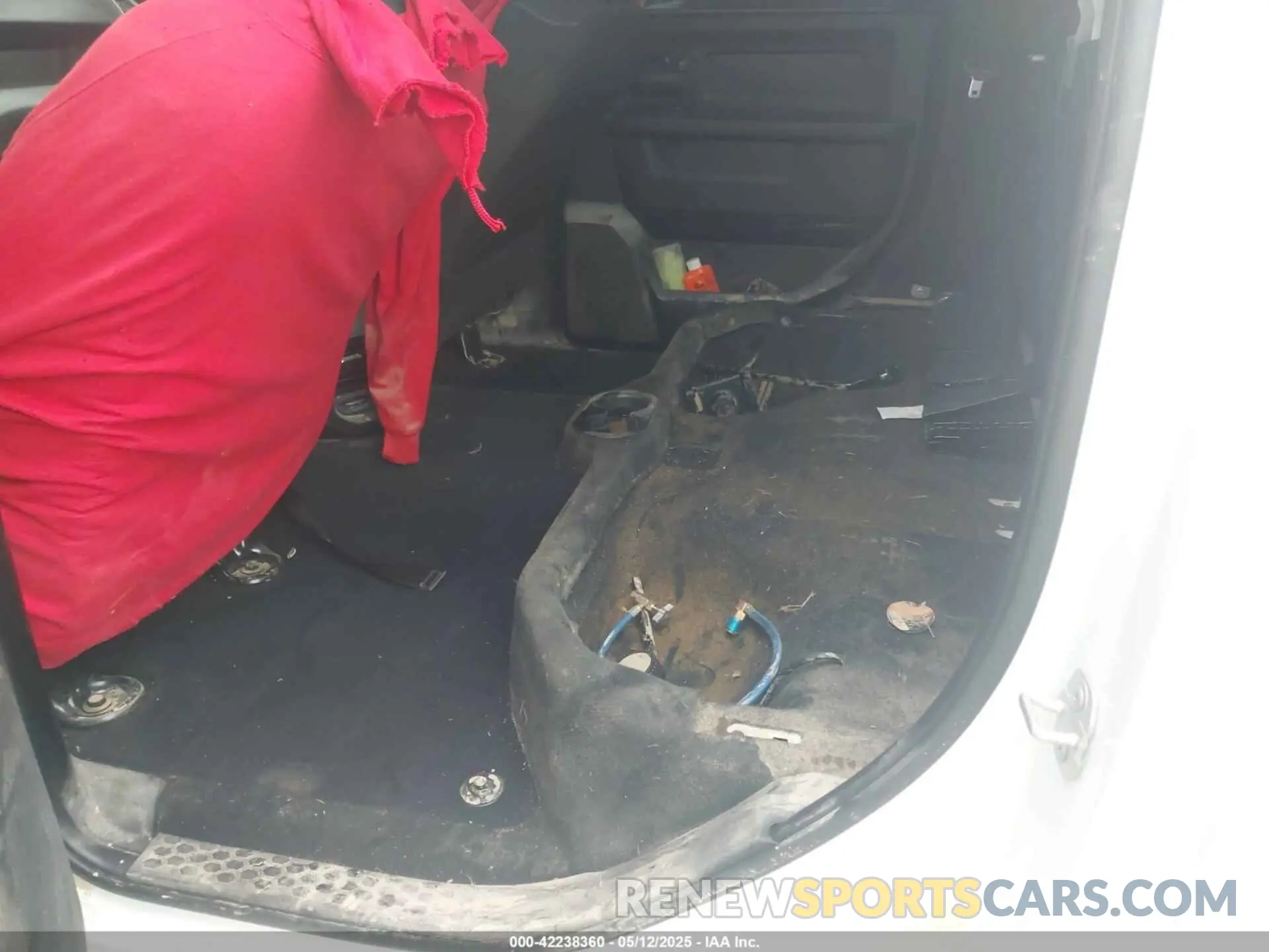 6 Photograph of a damaged car 3C6UR5CL7RG309801 RAM 2500 2024