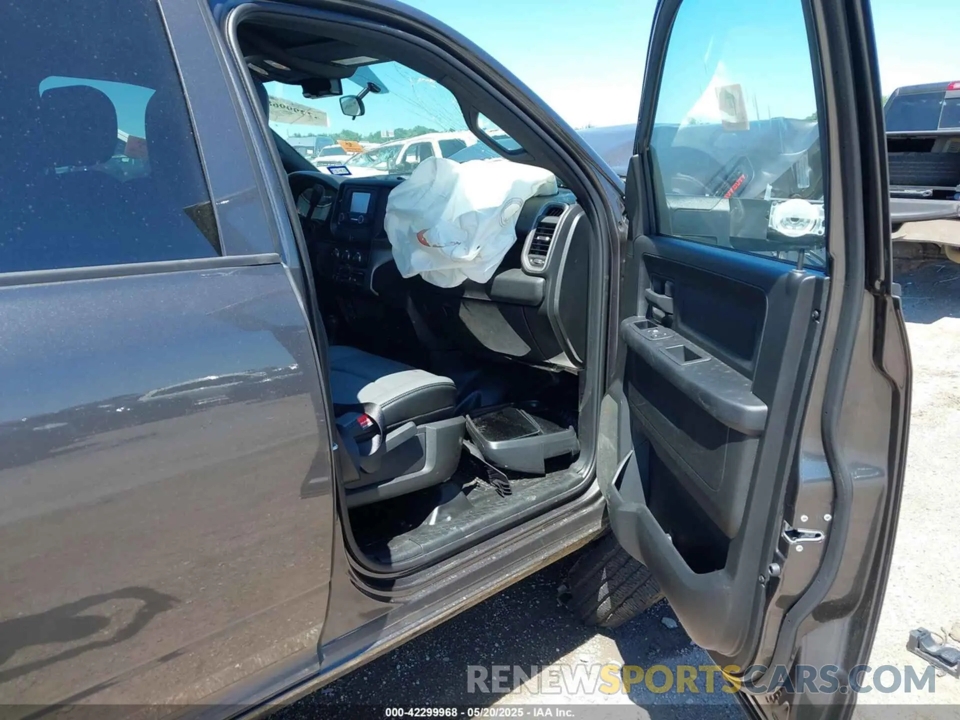 5 Photograph of a damaged car 3C6UR5CL9RG330312 RAM 2500 2024