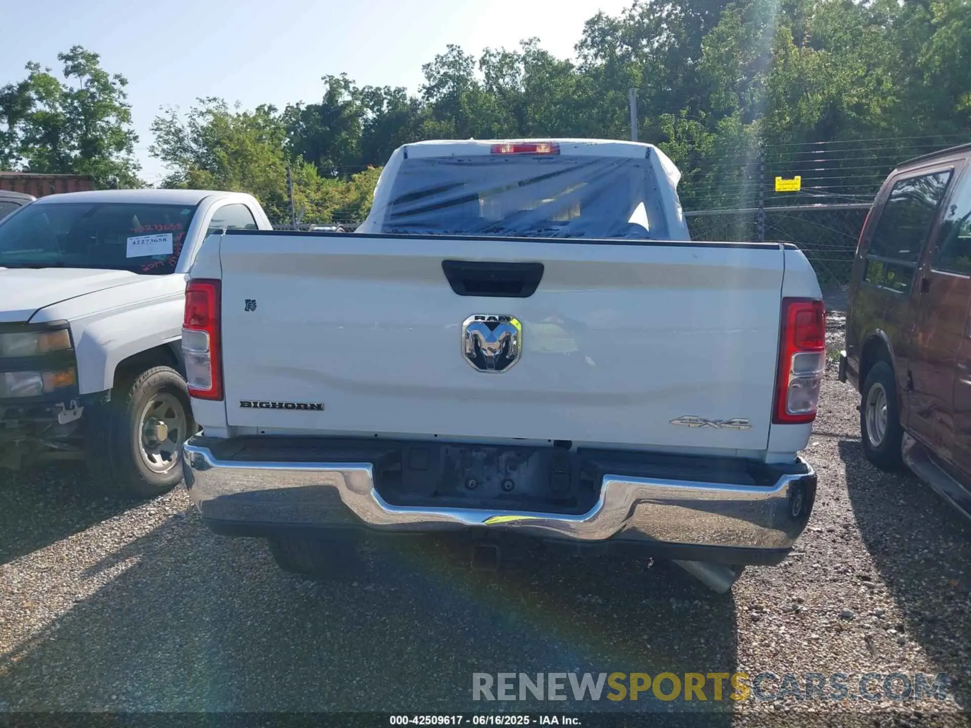 16 Photograph of a damaged car 3C6UR5DJ3RG366512 RAM 2500 2024