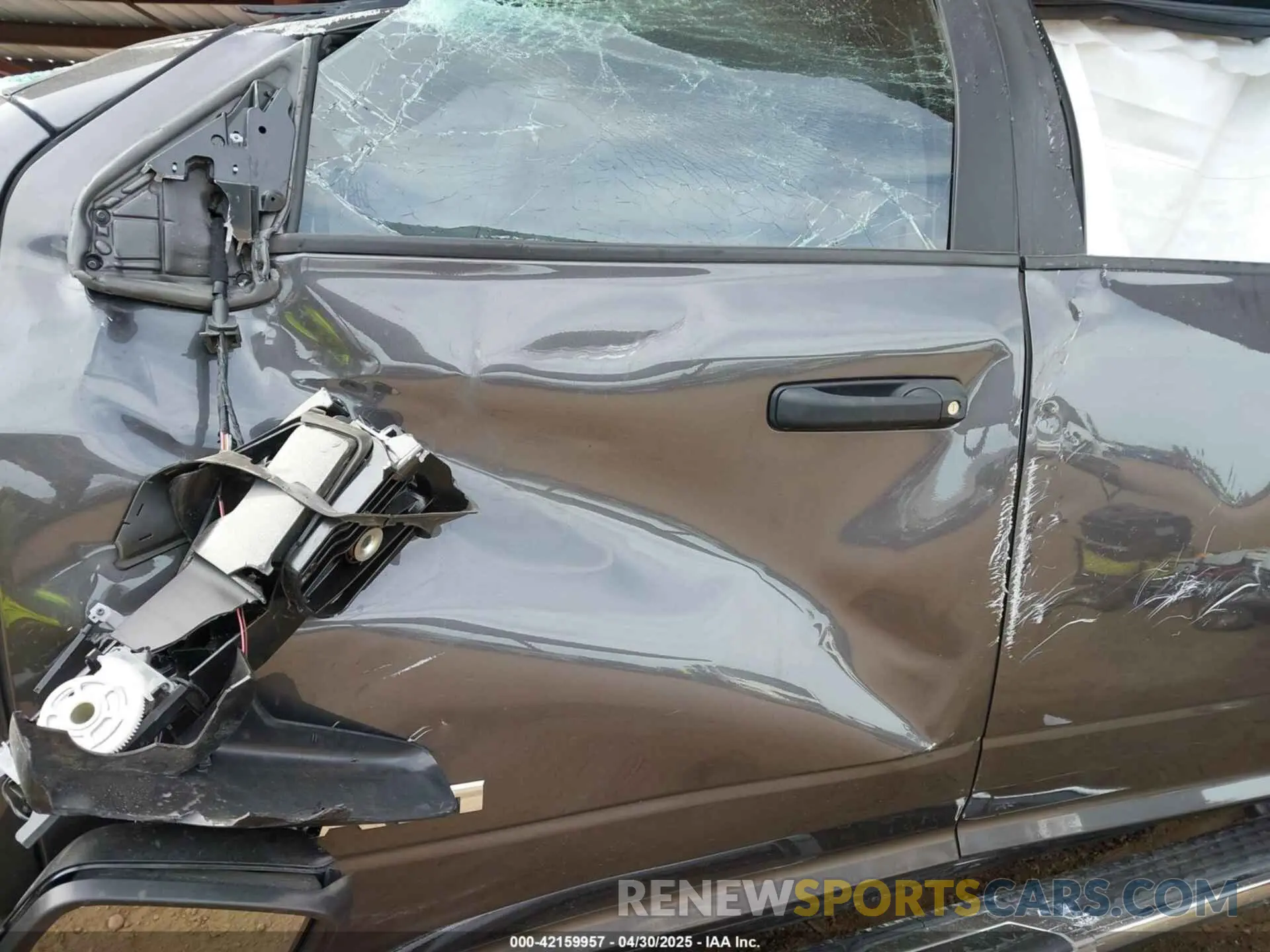 9 Photograph of a damaged car 3C6UR5DL1RG105526 RAM 2500 2024