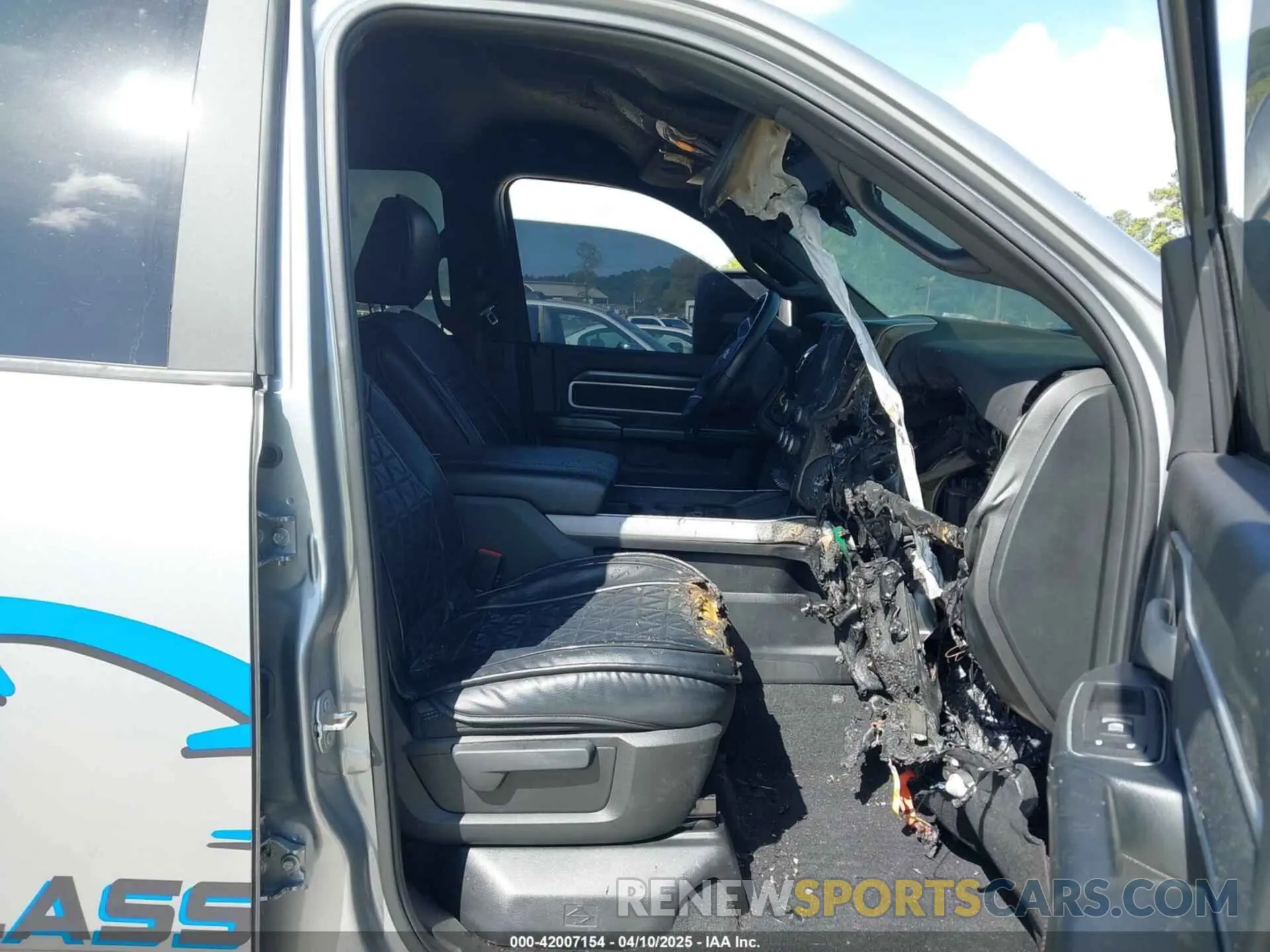 5 Photograph of a damaged car 3C6UR5DL1RG116185 RAM 2500 2024