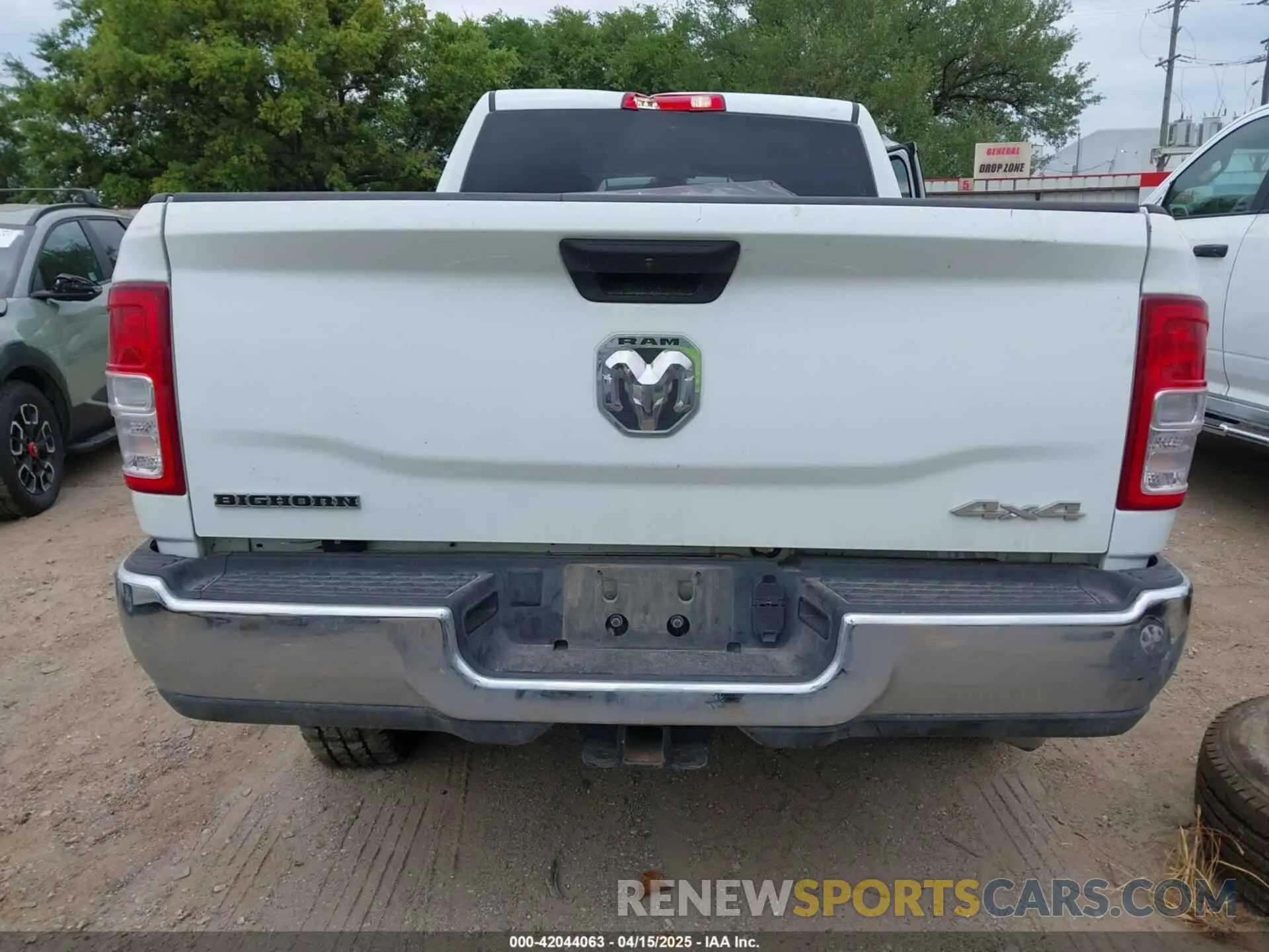 16 Photograph of a damaged car 3C6UR5DL2RG285616 RAM 2500 2024