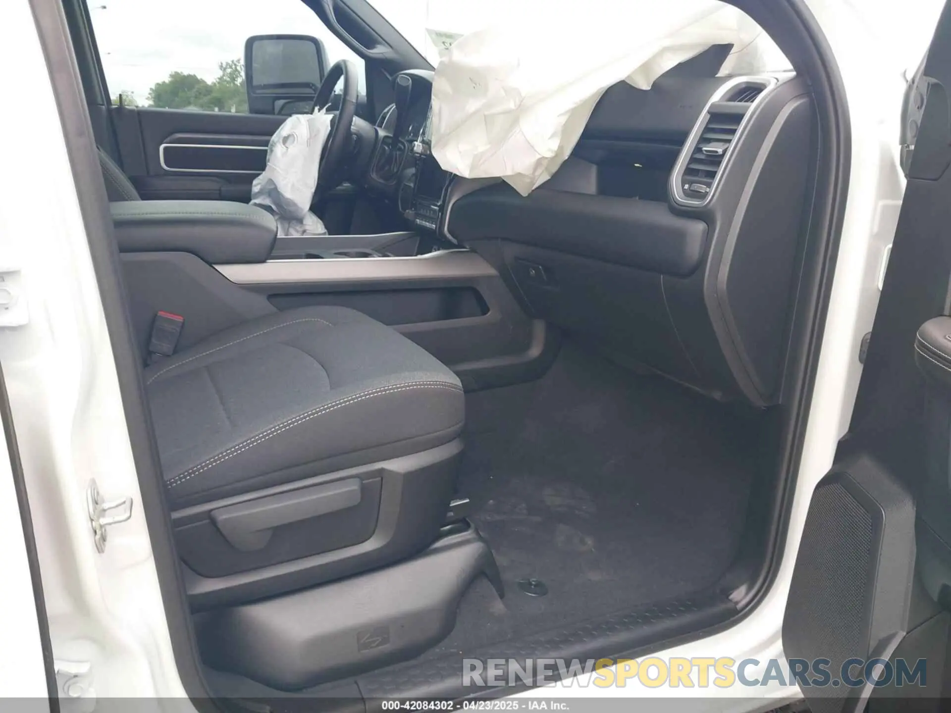 5 Photograph of a damaged car 3C6UR5DL2RG378362 RAM 2500 2024