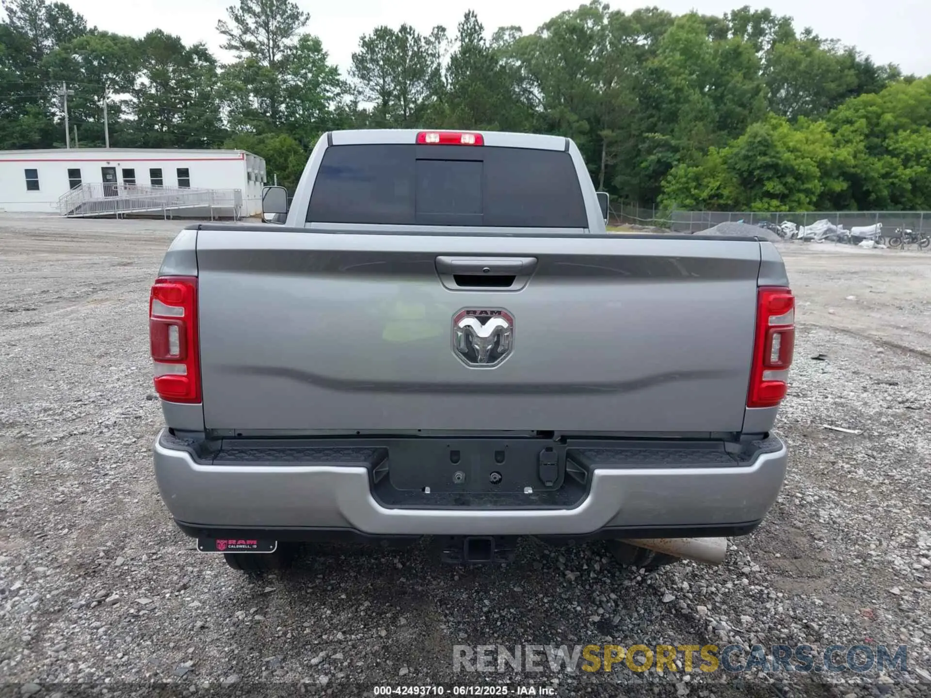 16 Photograph of a damaged car 3C6UR5DL4RG101518 RAM 2500 2024