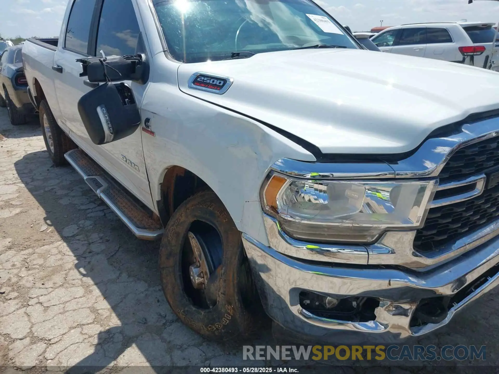 16 Photograph of a damaged car 3C6UR5DL4RG338638 RAM 2500 2024