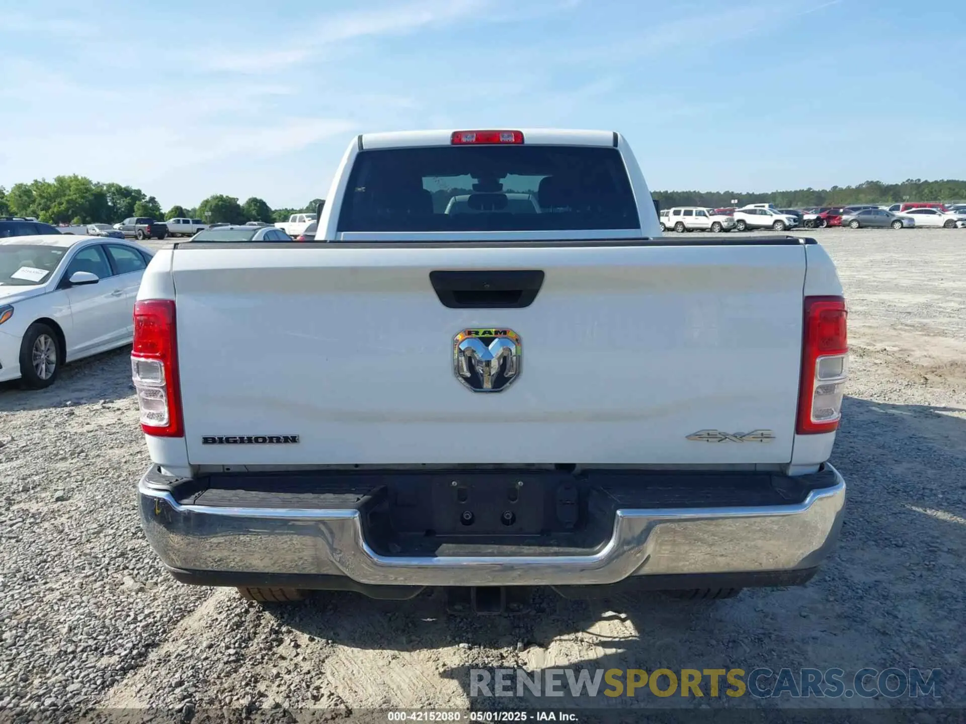 16 Photograph of a damaged car 3C6UR5DL5RG291586 RAM 2500 2024