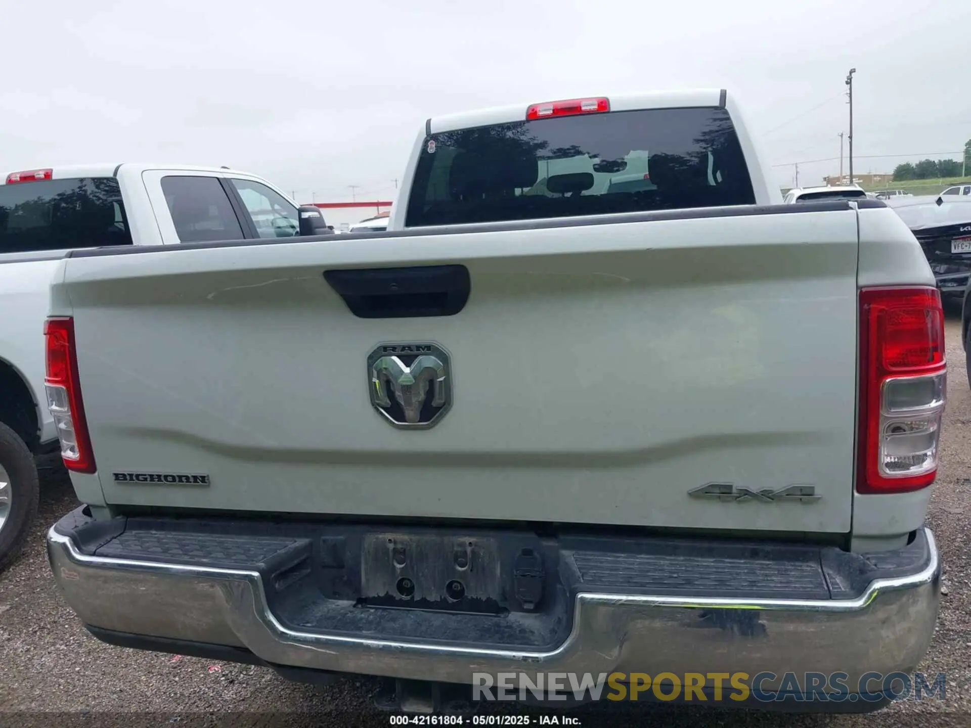 16 Photograph of a damaged car 3C6UR5DL9RG283488 RAM 2500 2024