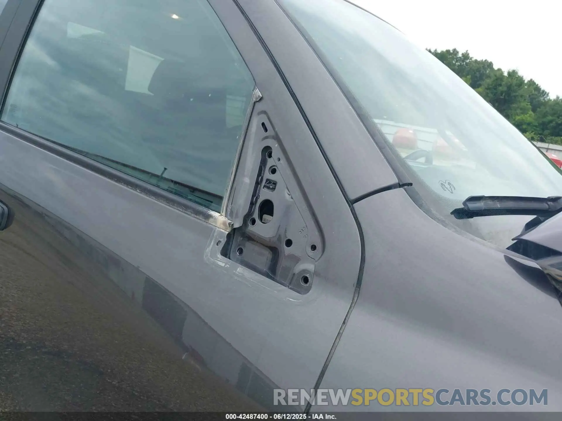 18 Photograph of a damaged car 3C6UR5DL9RG291459 RAM 2500 2024