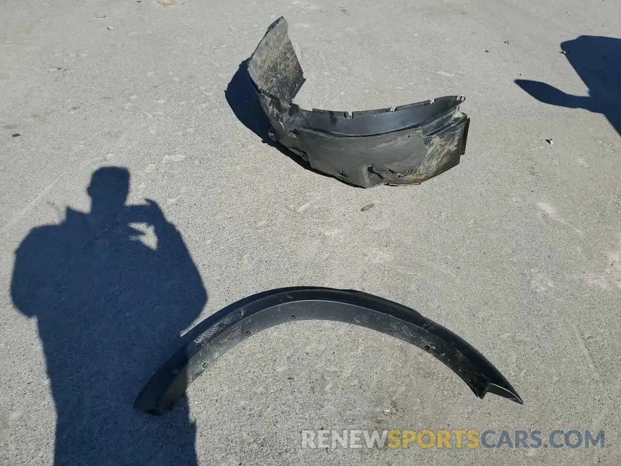 14 Photograph of a damaged car 3C6UR5EJ7RG140360 RAM 2500 2024