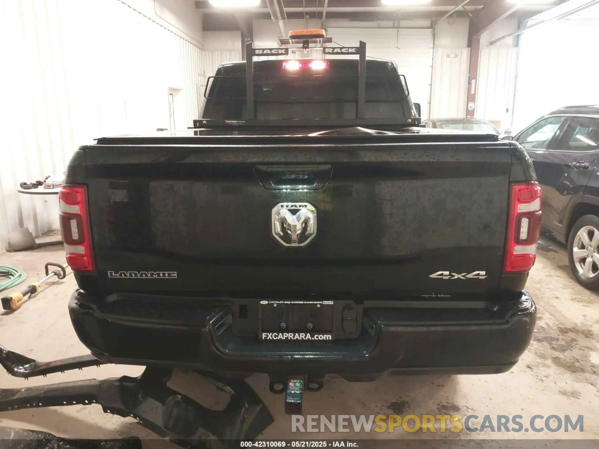 17 Photograph of a damaged car 3C6UR5FJ2RG186581 RAM 2500 2024