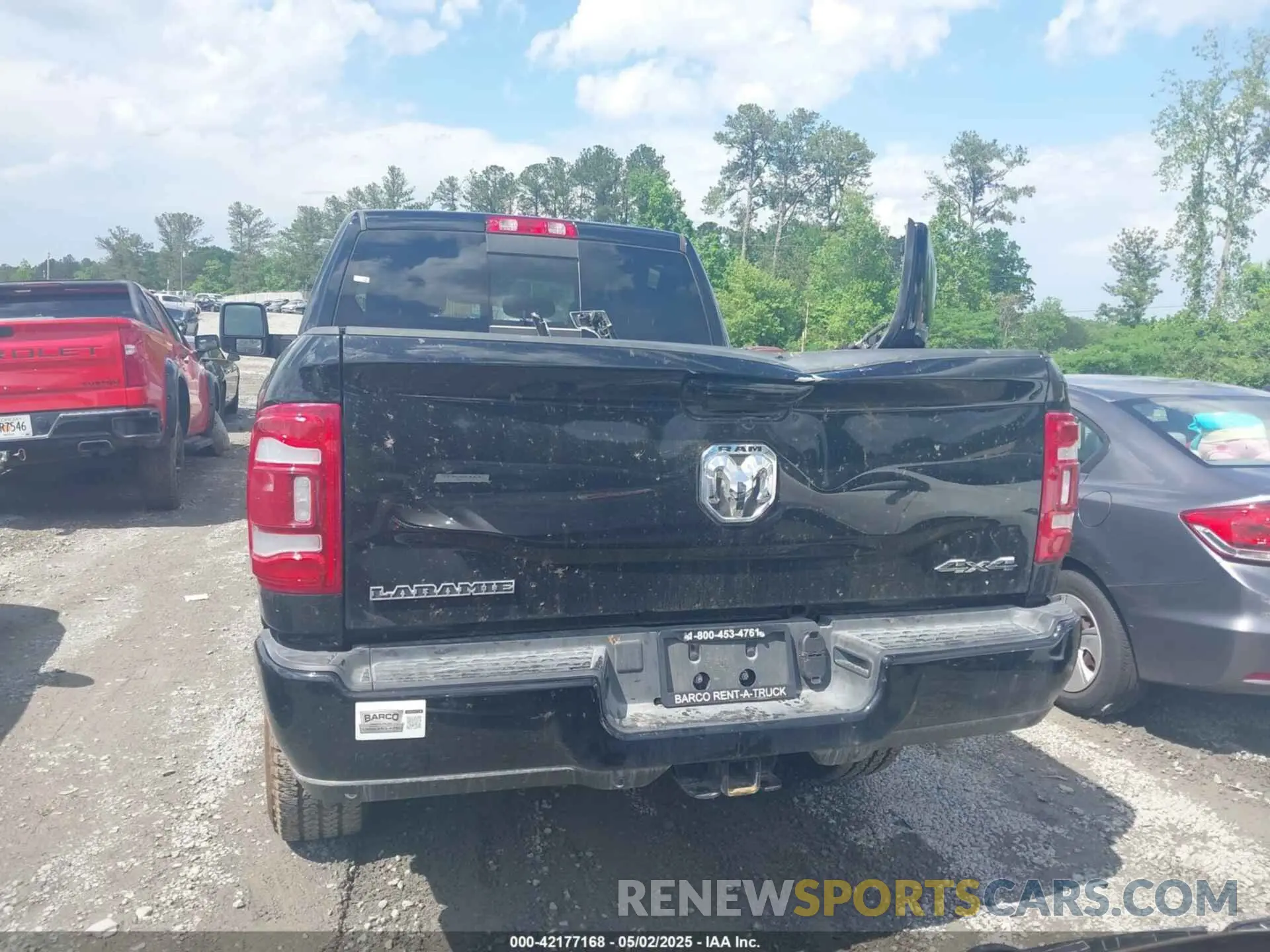 17 Photograph of a damaged car 3C6UR5FL3RG407946 RAM 2500 2024