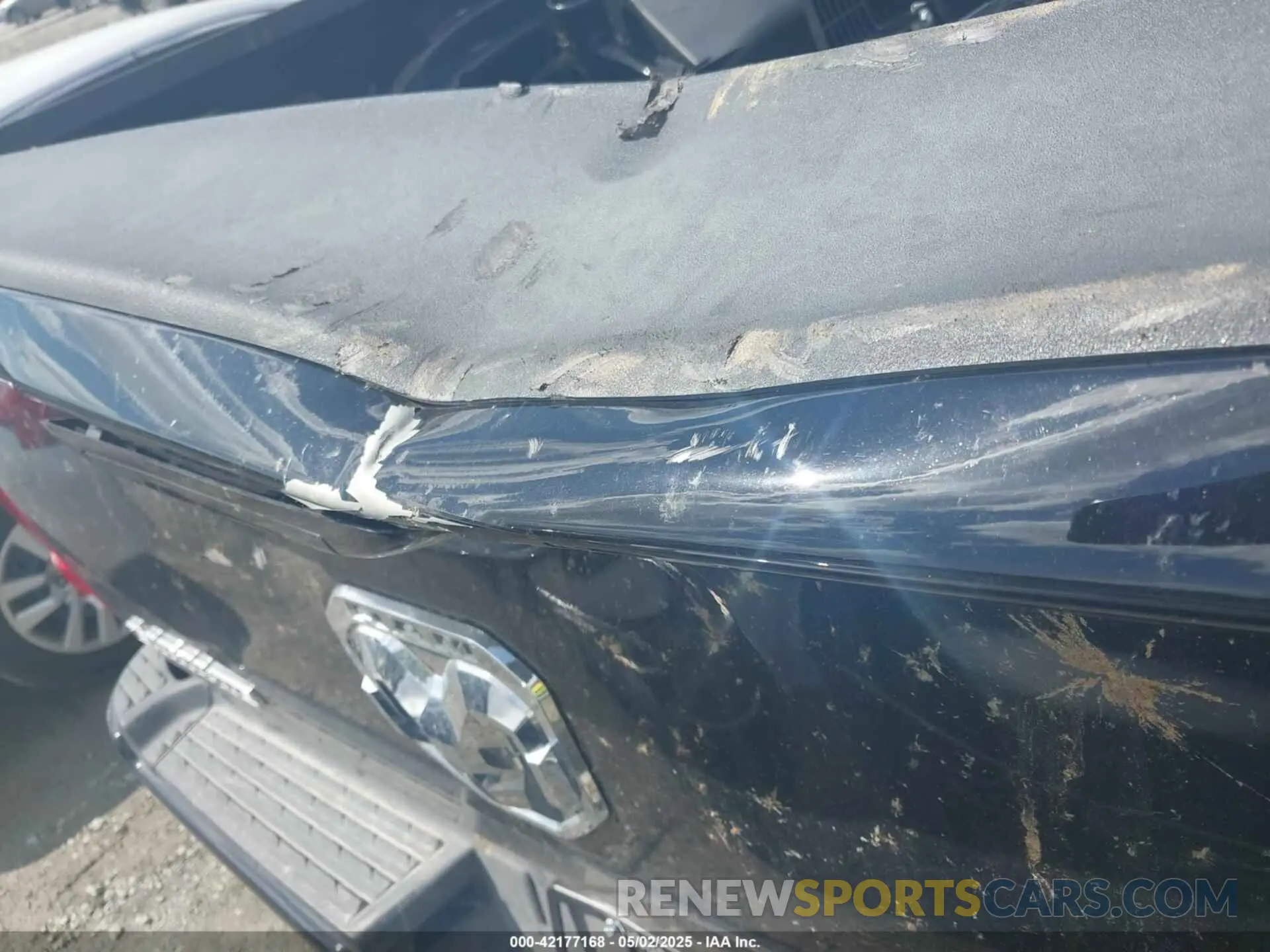 20 Photograph of a damaged car 3C6UR5FL3RG407946 RAM 2500 2024