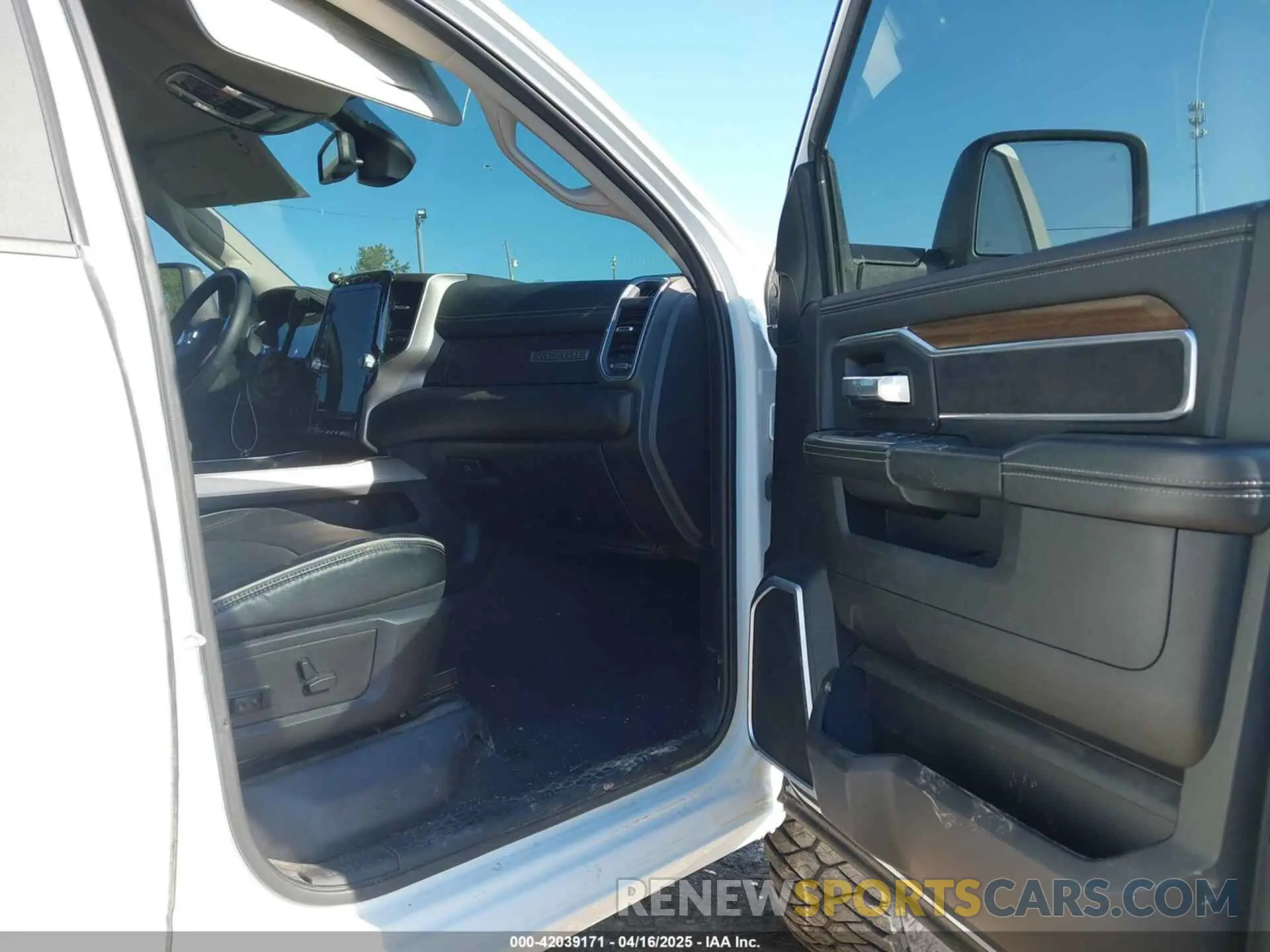 5 Photograph of a damaged car 3C6UR5FL6RG181448 RAM 2500 2024