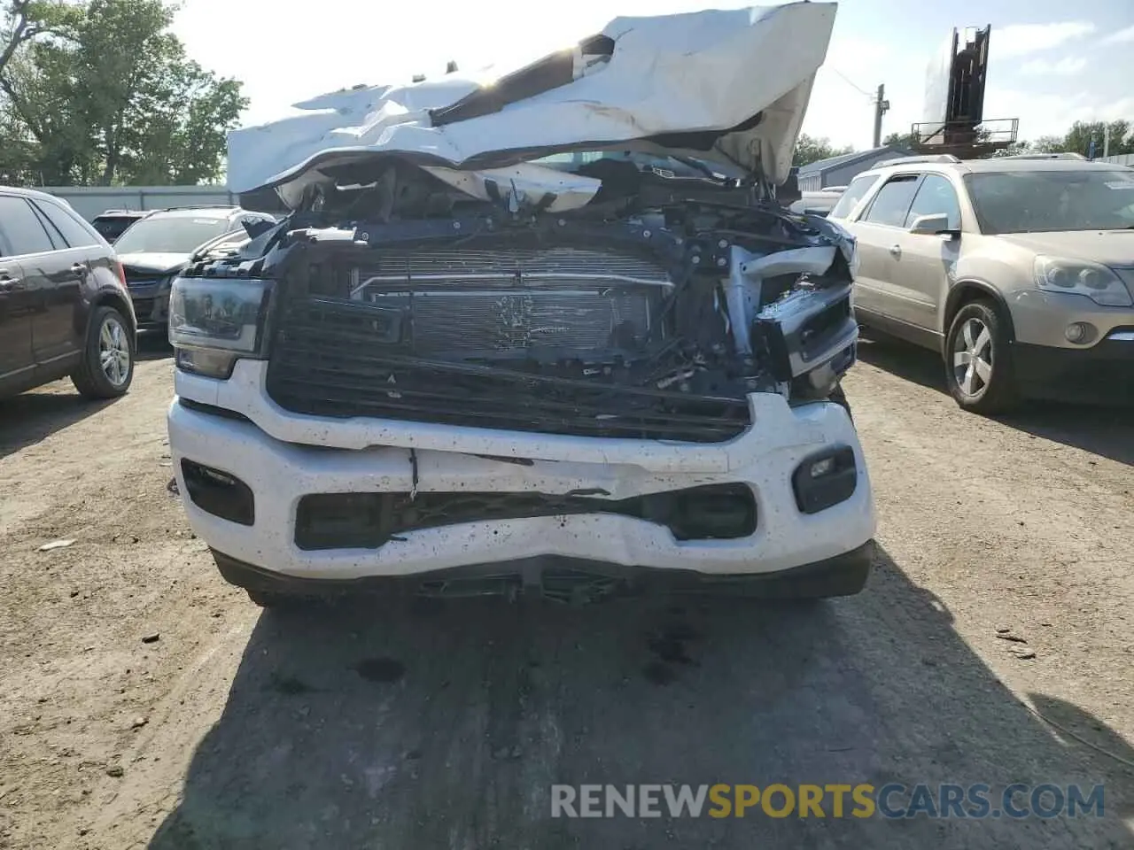 5 Photograph of a damaged car 3C6UR5FLXRG202740 RAM 2500 2024