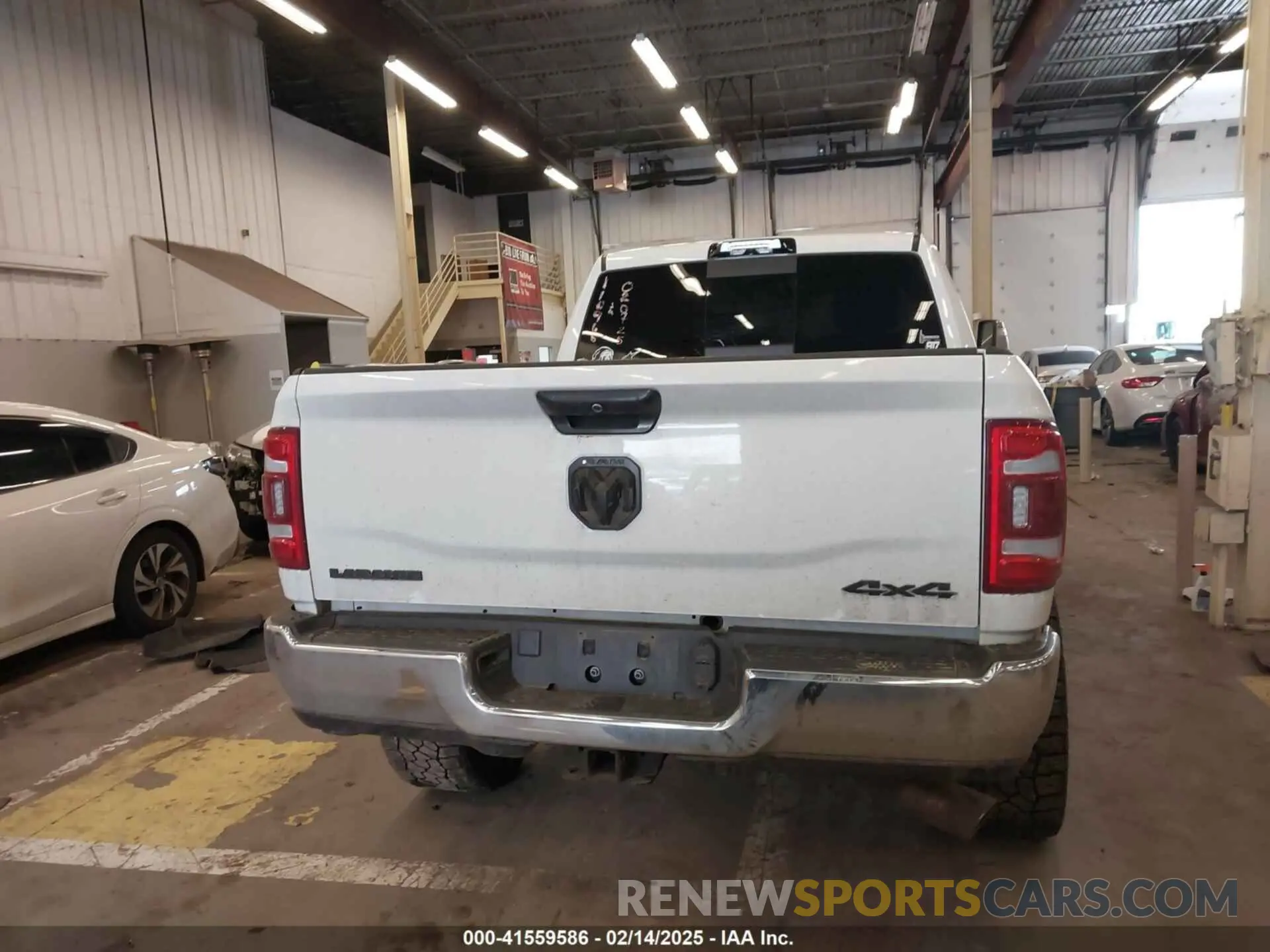 16 Photograph of a damaged car 3C6UR5FLXRG213074 RAM 2500 2024