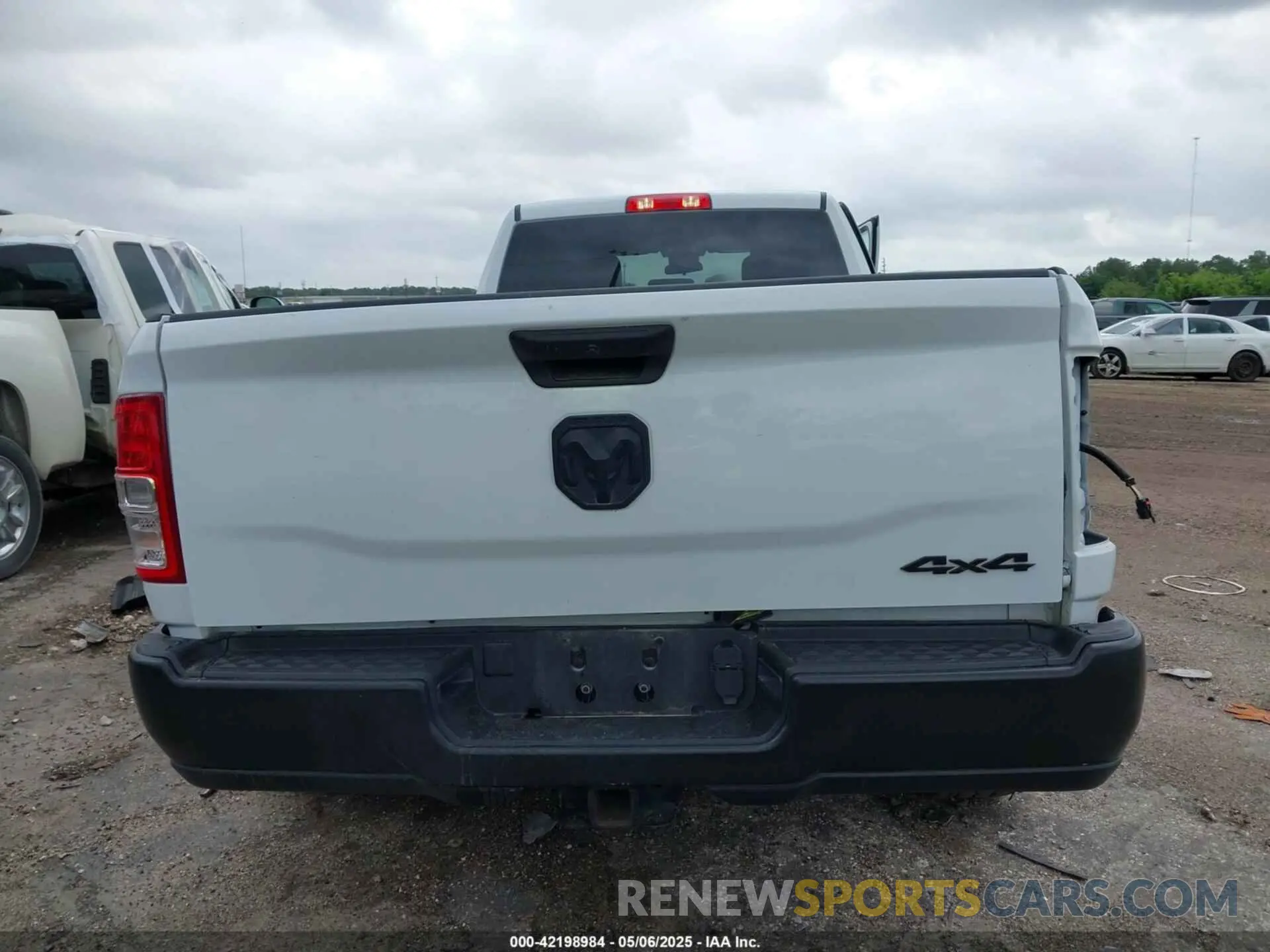 17 Photograph of a damaged car 3C6UR5HJ4RG125908 RAM 2500 2024