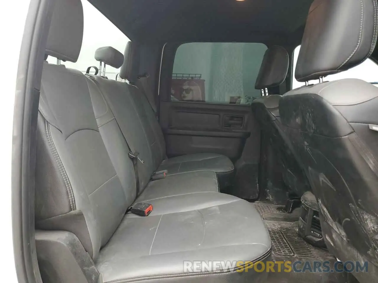 10 Photograph of a damaged car 3C6UR5HJ7RG139575 RAM 2500 2024