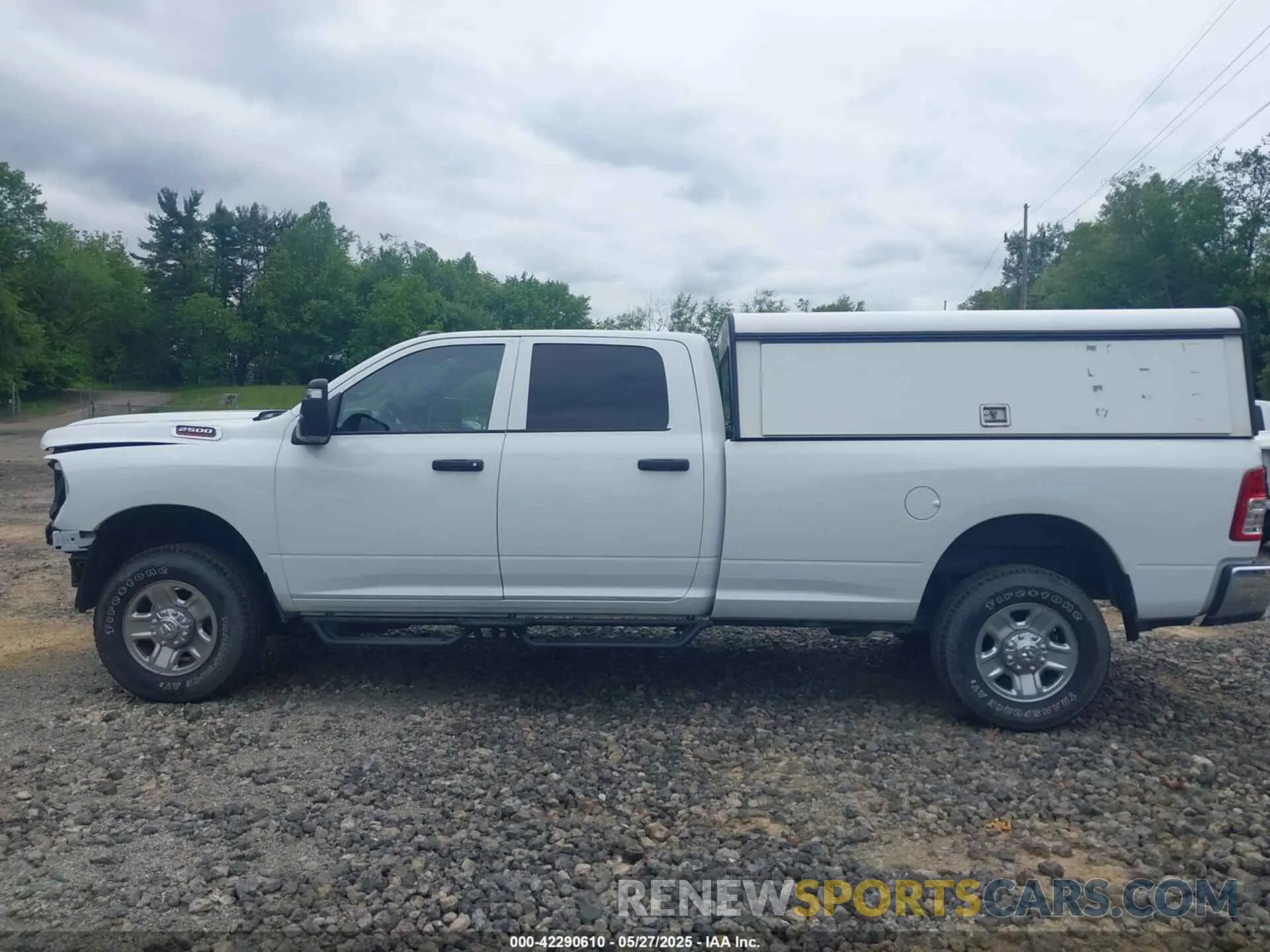 15 Photograph of a damaged car 3C6UR5HJ8RG288173 RAM 2500 2024