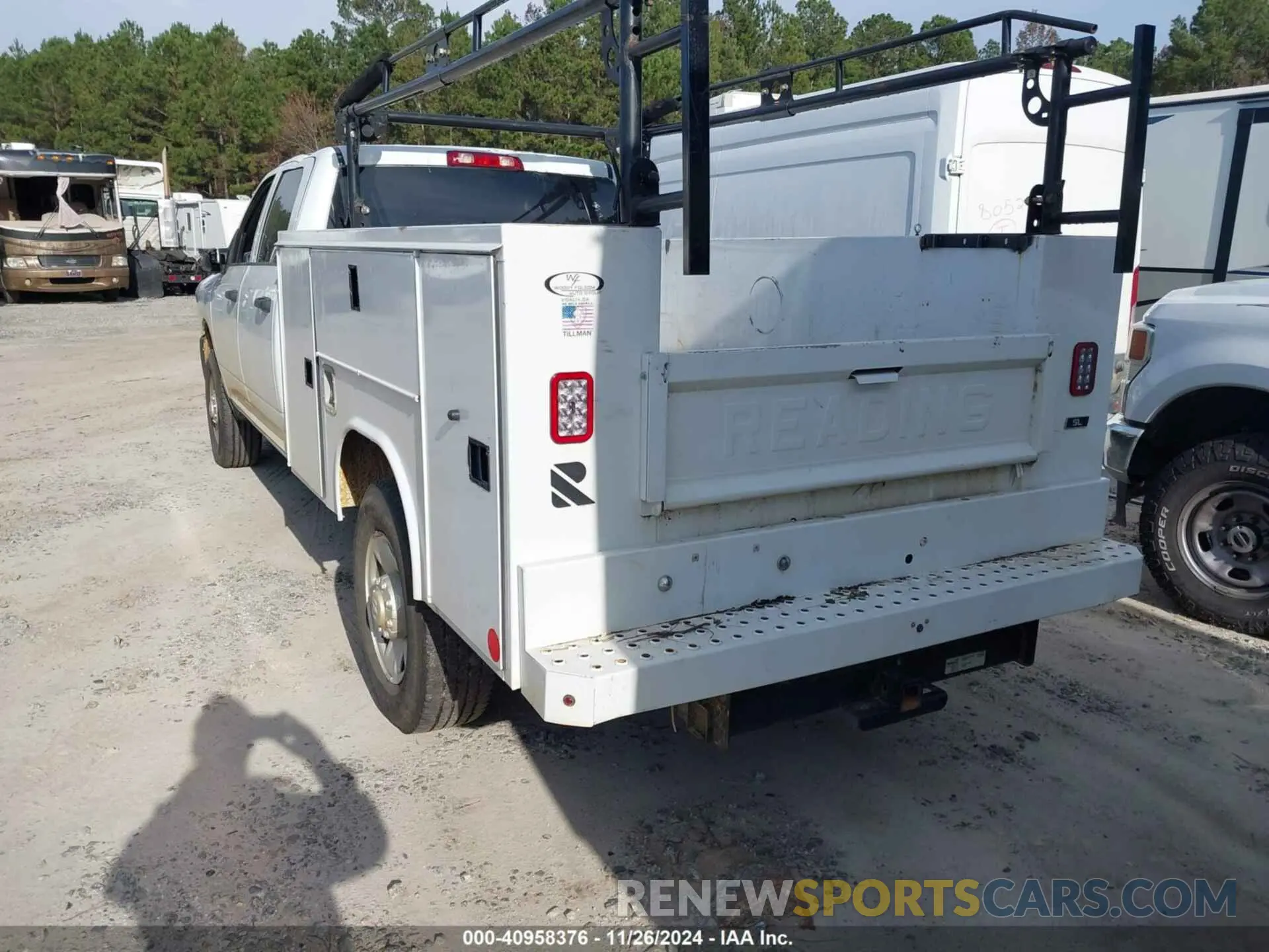 16 Photograph of a damaged car 3C6UR5HJXRG151946 RAM 2500 2024